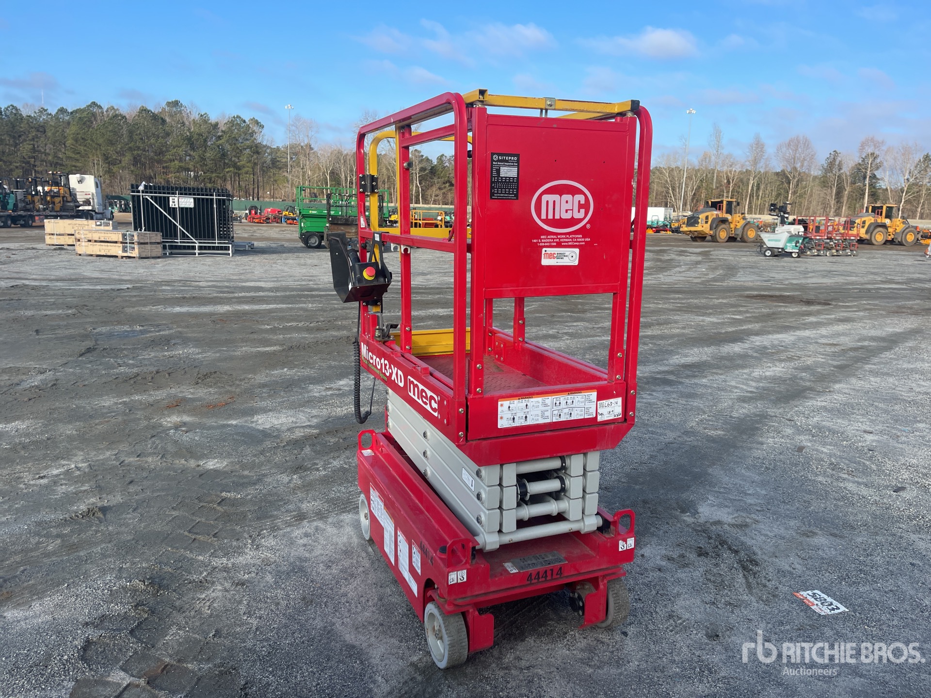 General Appearance with Picture, Right Front Corner