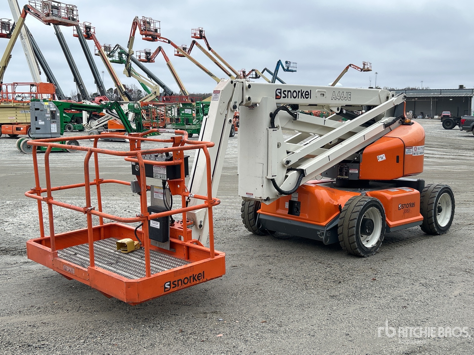 General Appearance with Foto, angolo anteriore sinistro