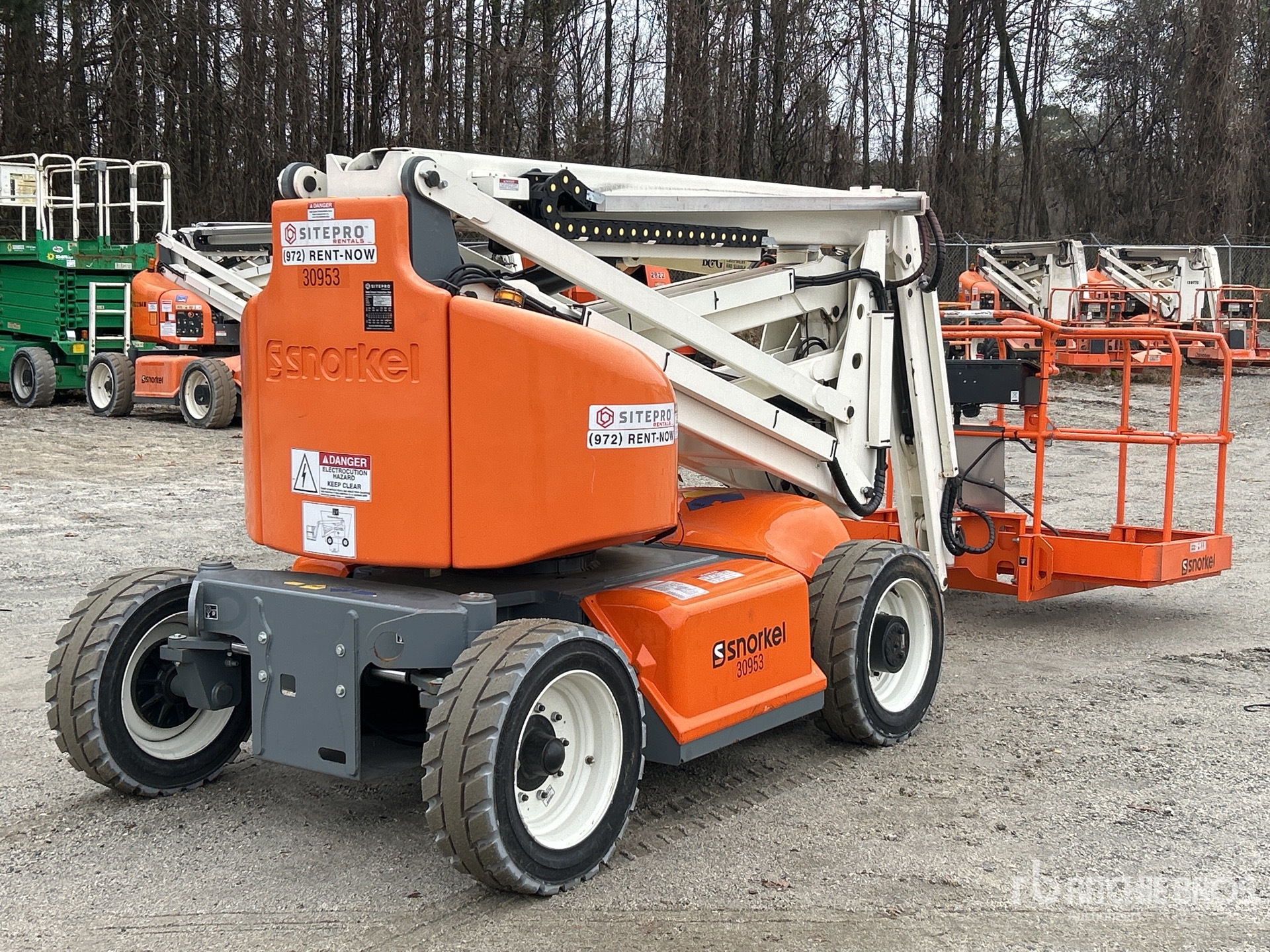 General Appearance with Foto, angolo anteriore sinistro