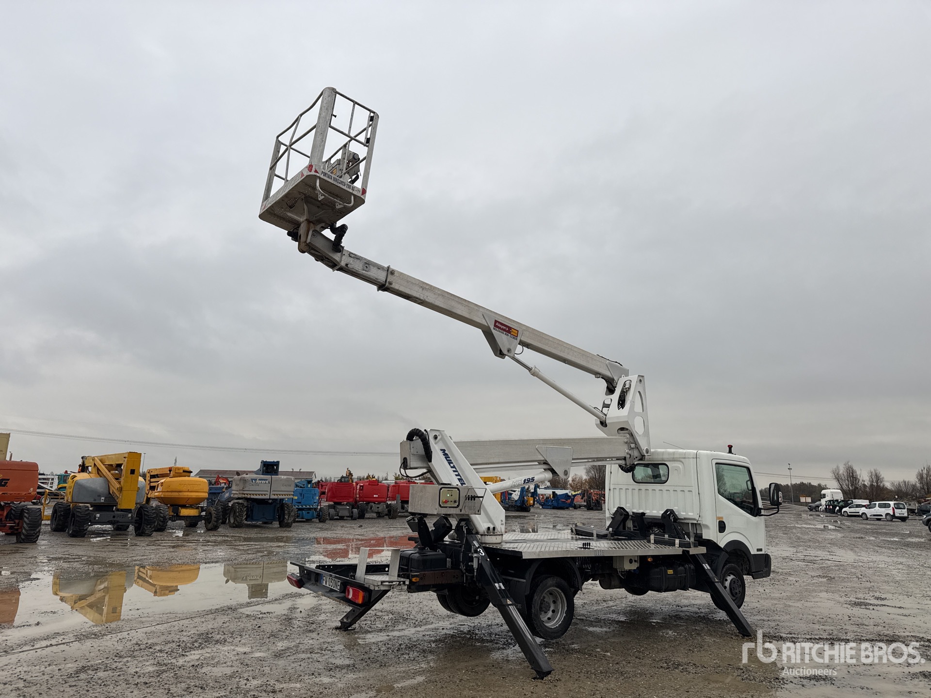 General Appearance with Foto, angolo anteriore sinistro