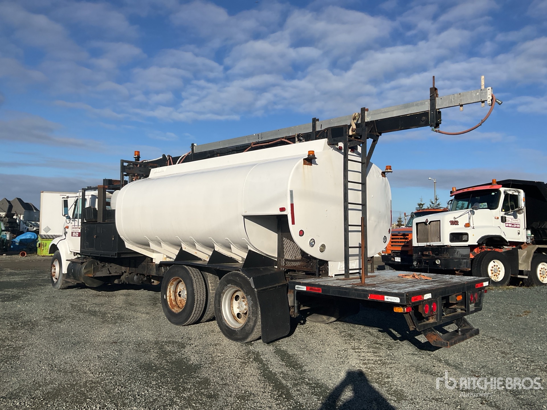 General Appearance with Imagen: esquina trasera izquierda