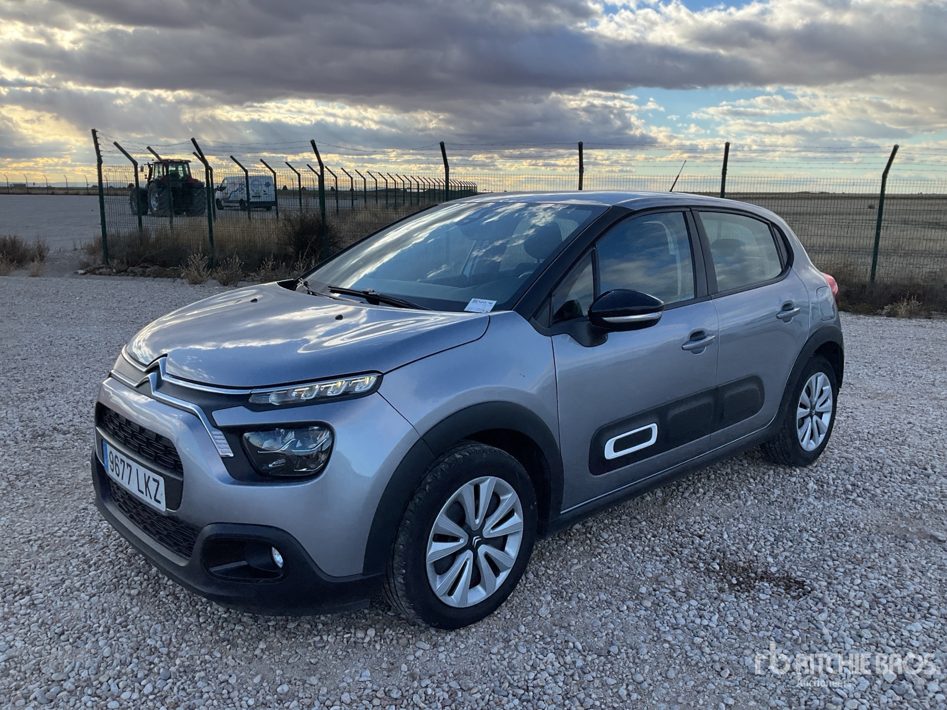 General Appearance with Picture, Left Front Corner