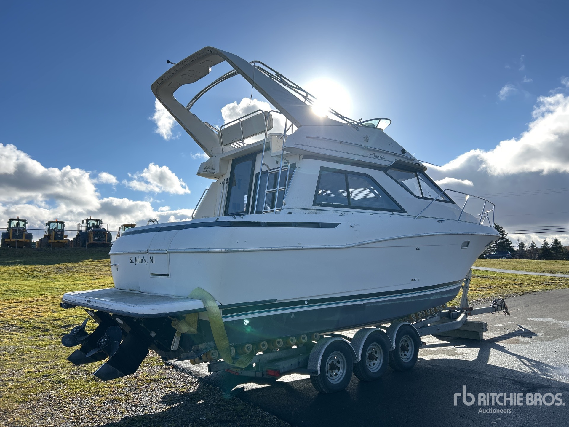 General Appearance with Foto, angolo anteriore sinistro