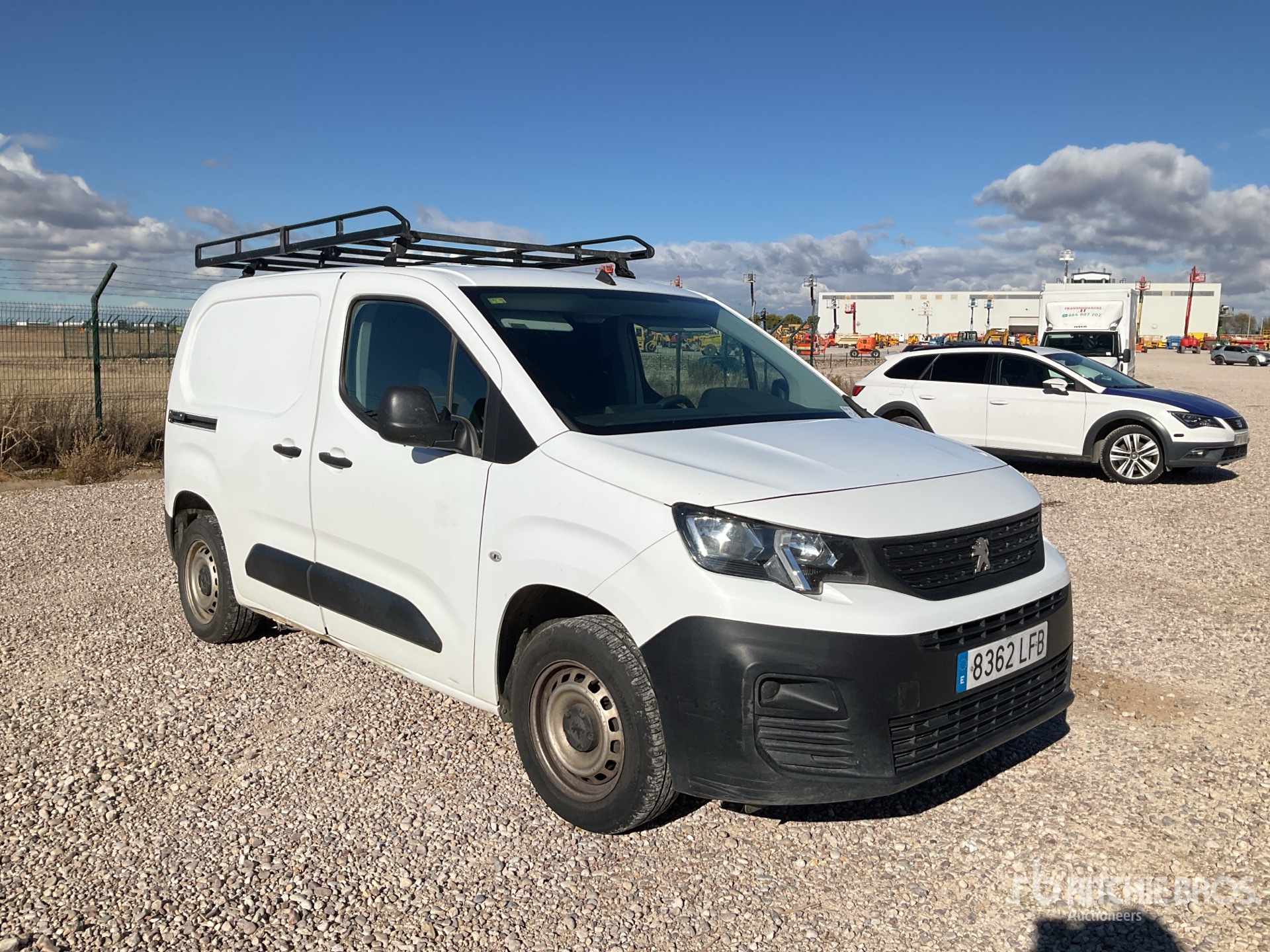 Aspect général with Image, coin avant droit