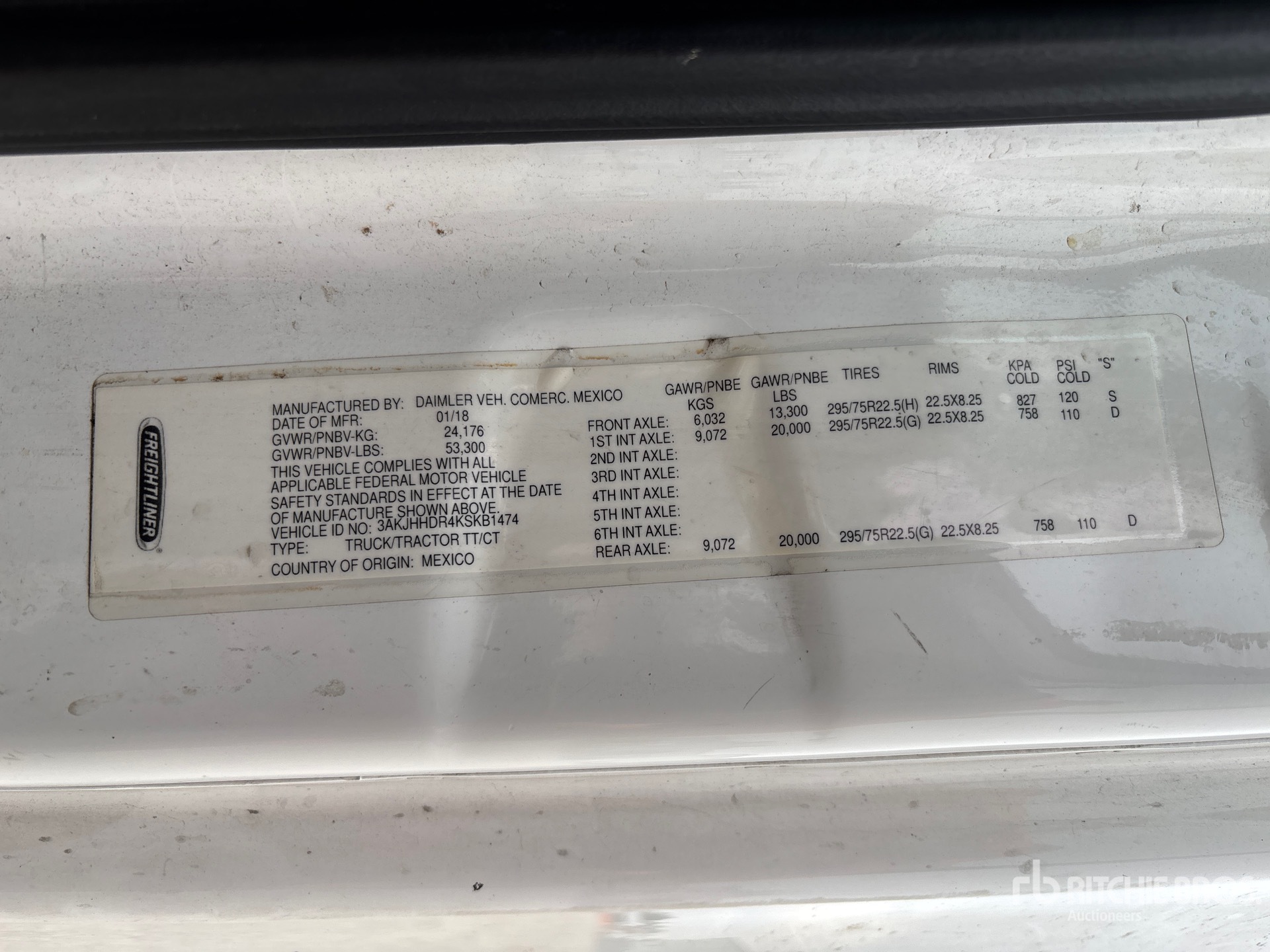 General Appearance with Numero seriale/numero d’identificazione del veicolo (VIN)