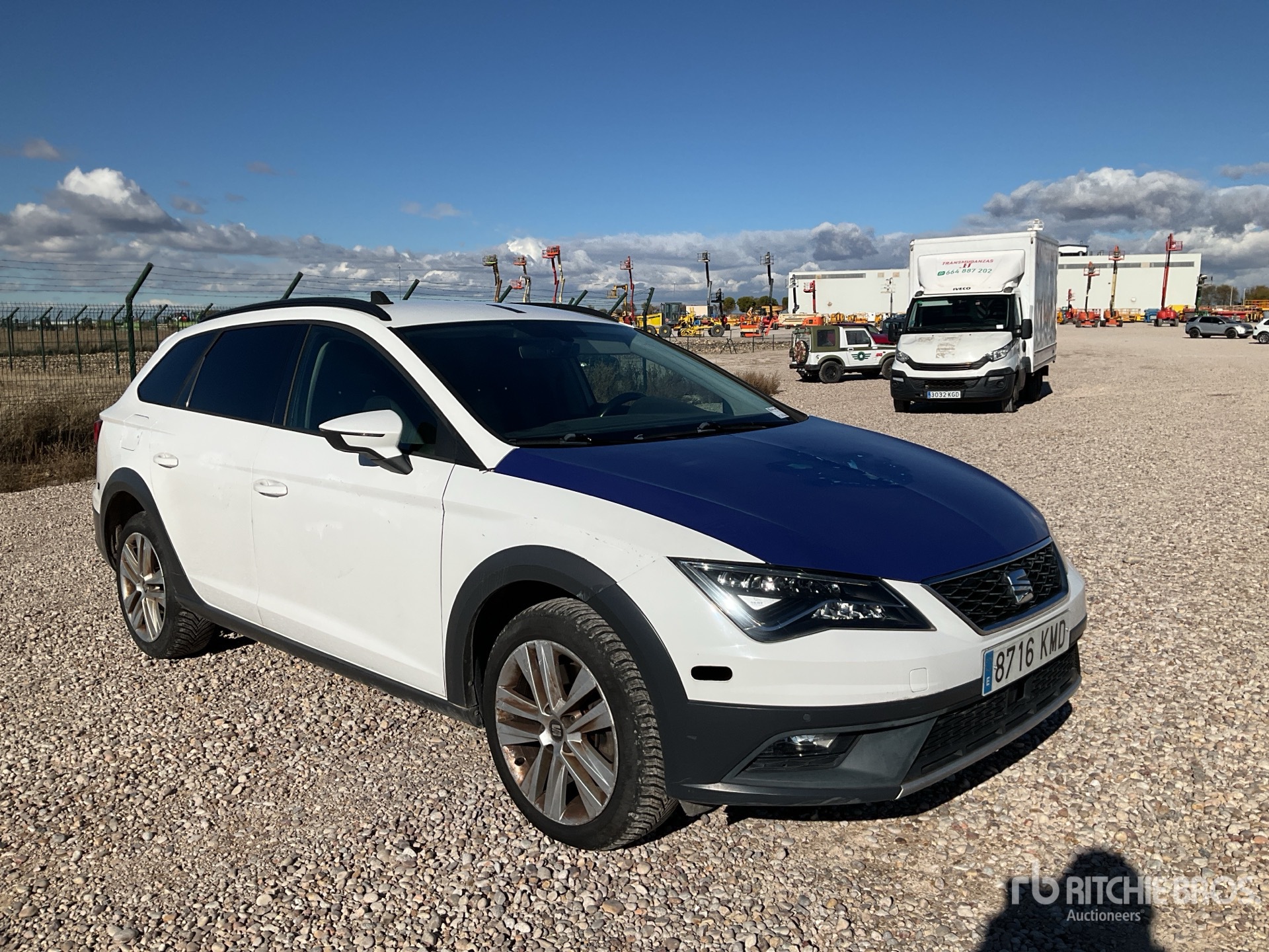 General Appearance with Picture, Right Front Corner