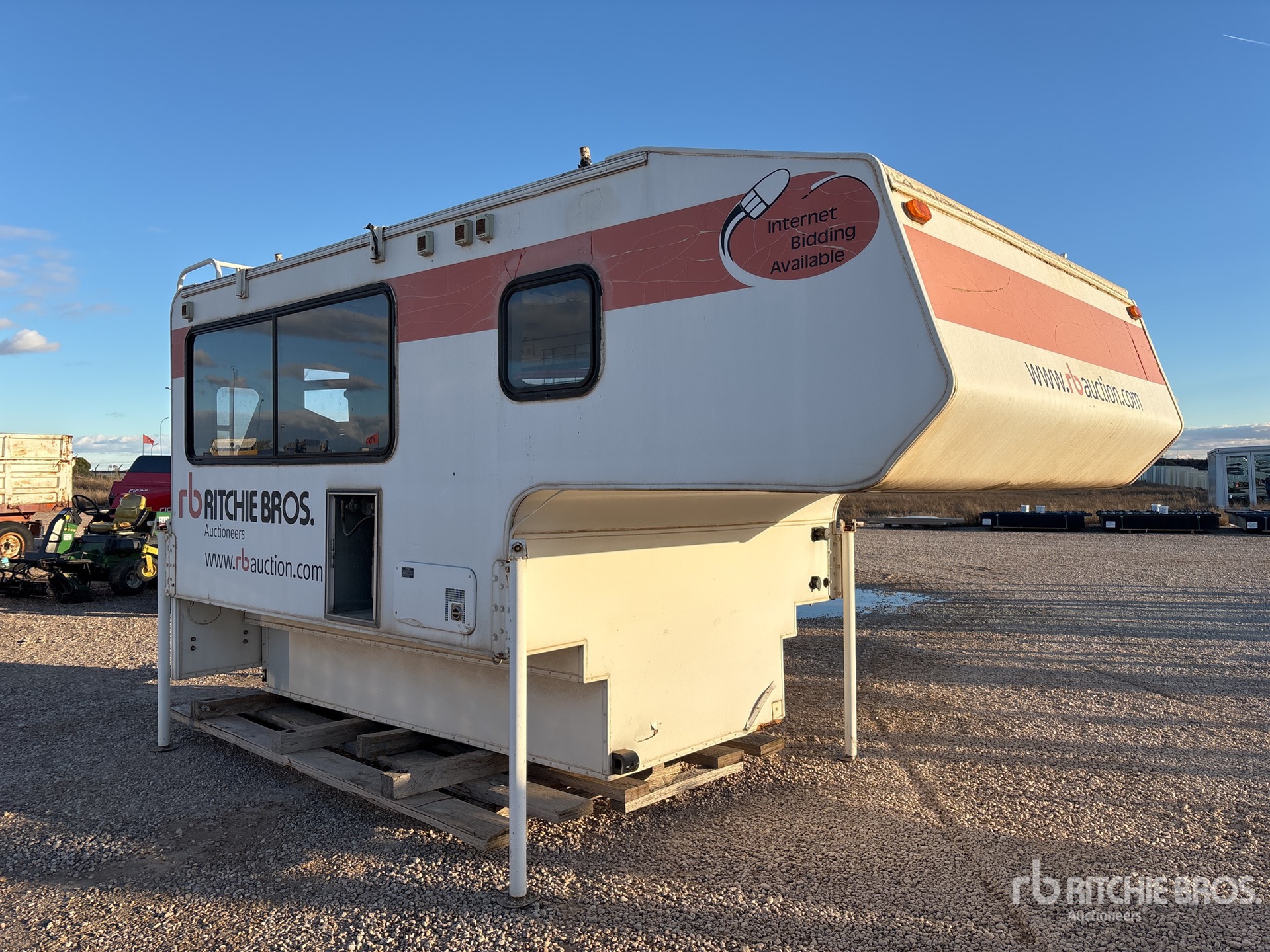 General Appearance with Zdjęcie, lewy dolny róg