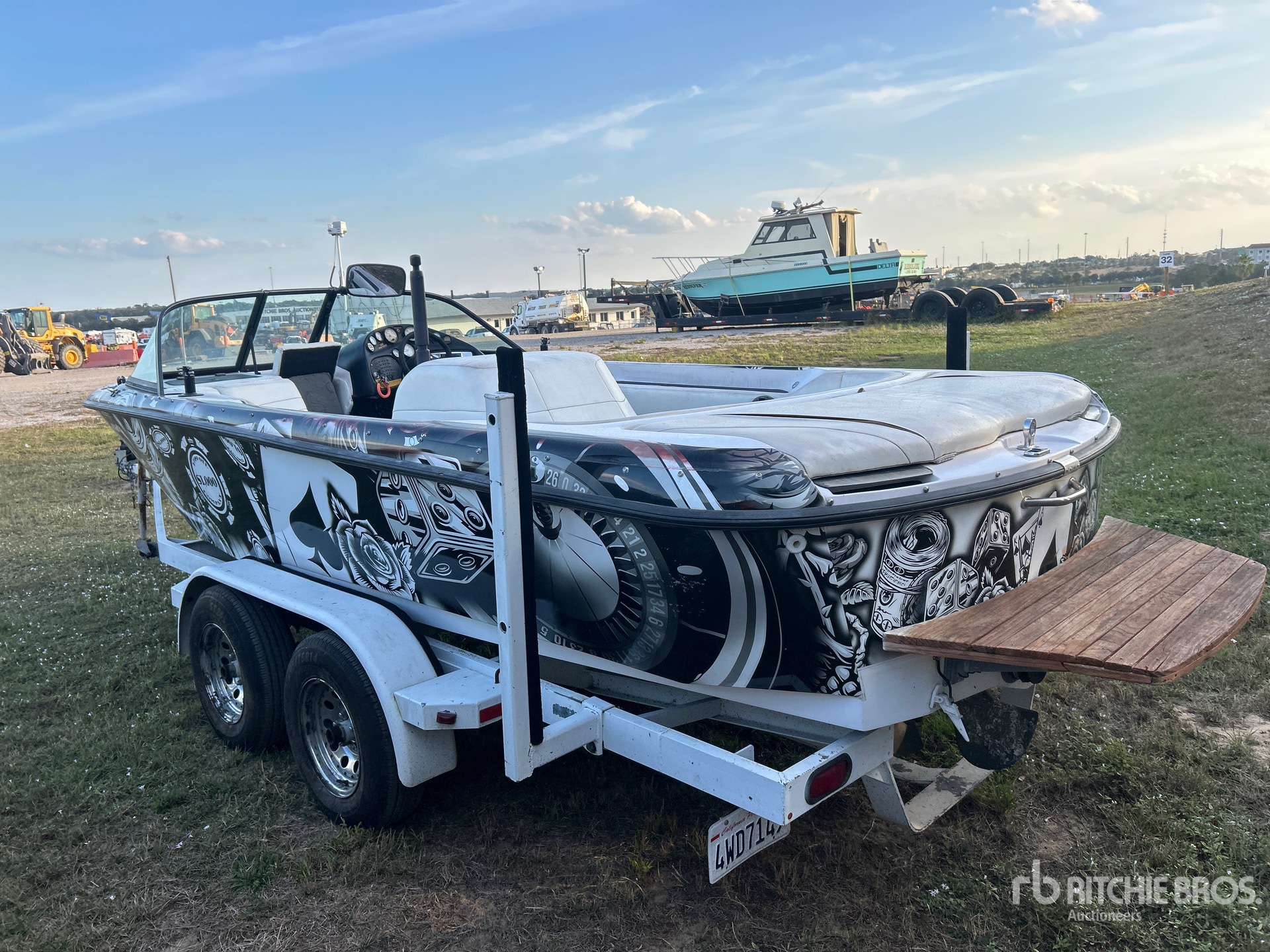 General Appearance with Picture, Right Rear Corner