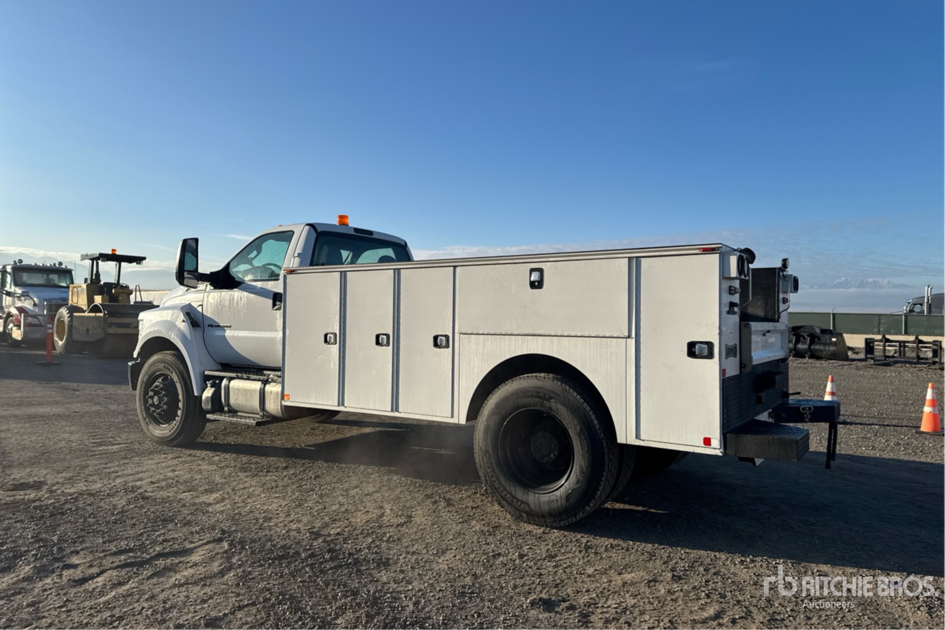 General Appearance with Picture, Left Rear Corner