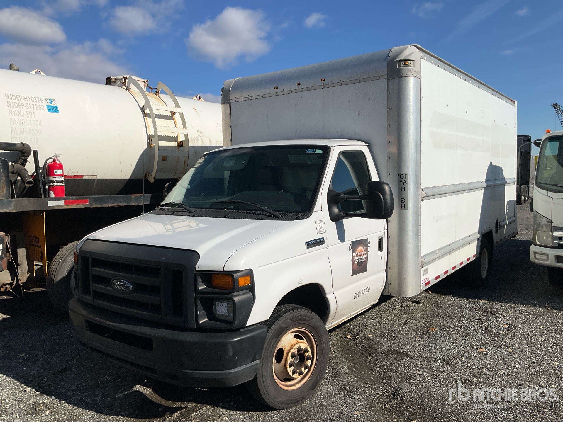 Aspect général with Image, coin avant gauche