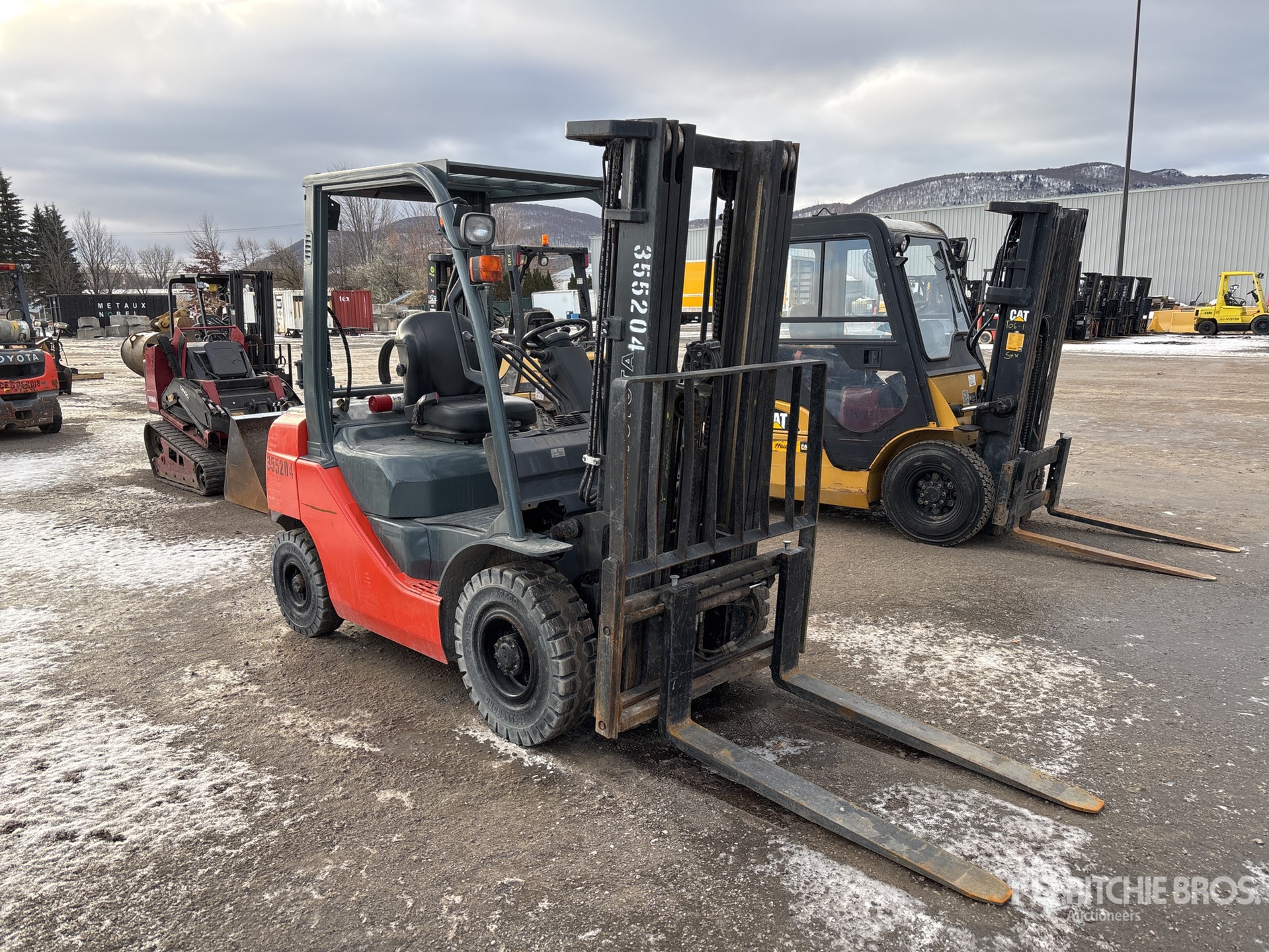 General Appearance with Picture, Right Front Corner