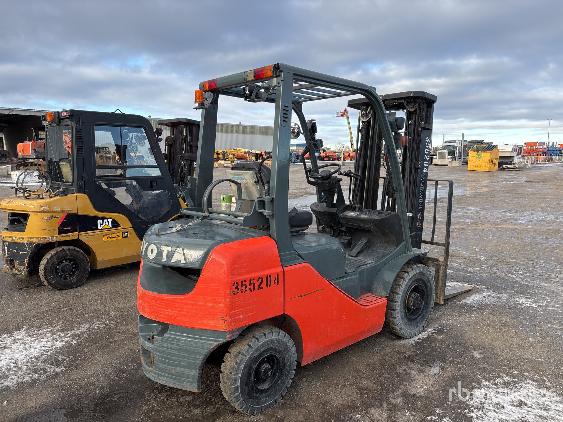 General Appearance with Picture, Right Rear Corner