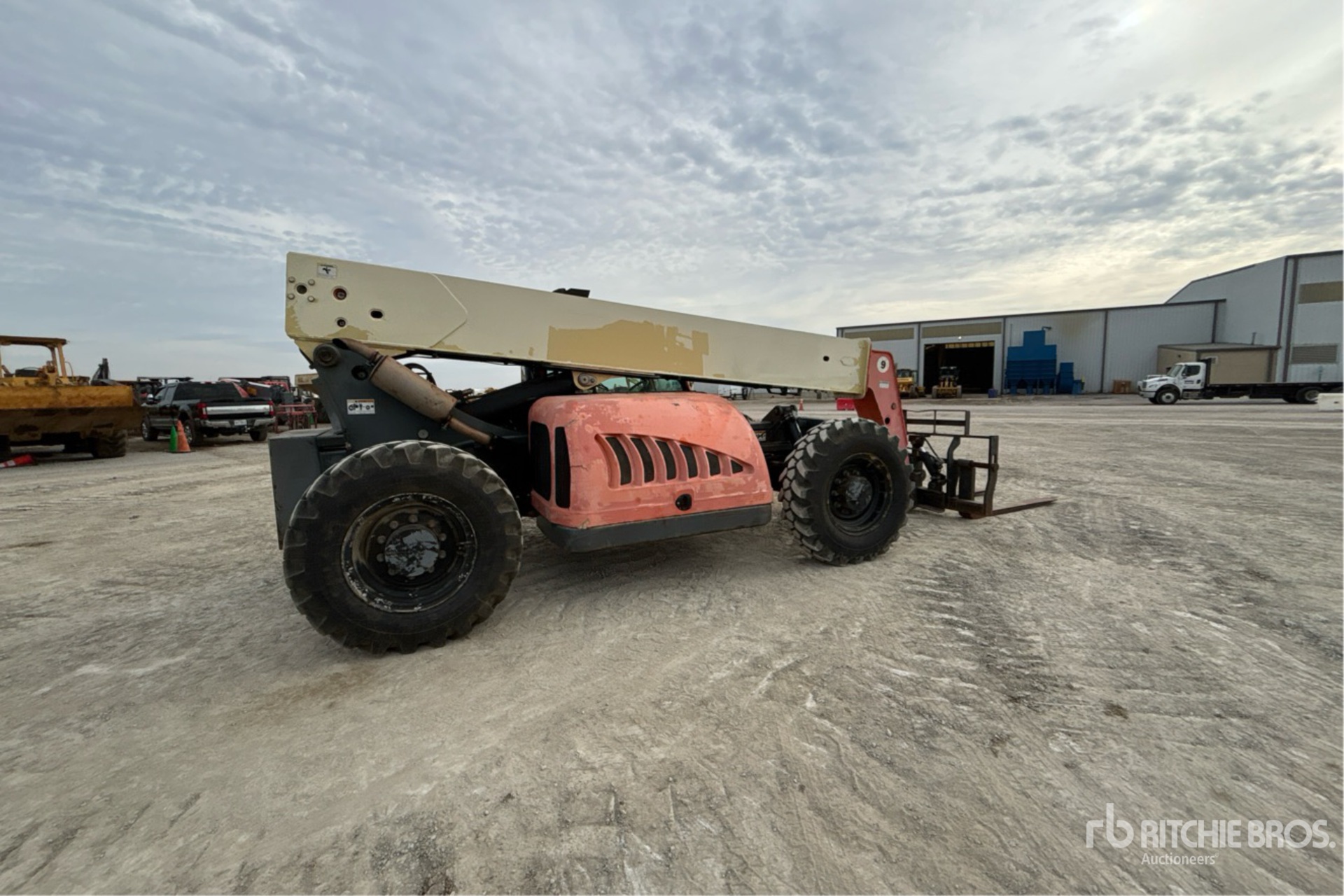 General Appearance with Imagen: esquina trasera derecha