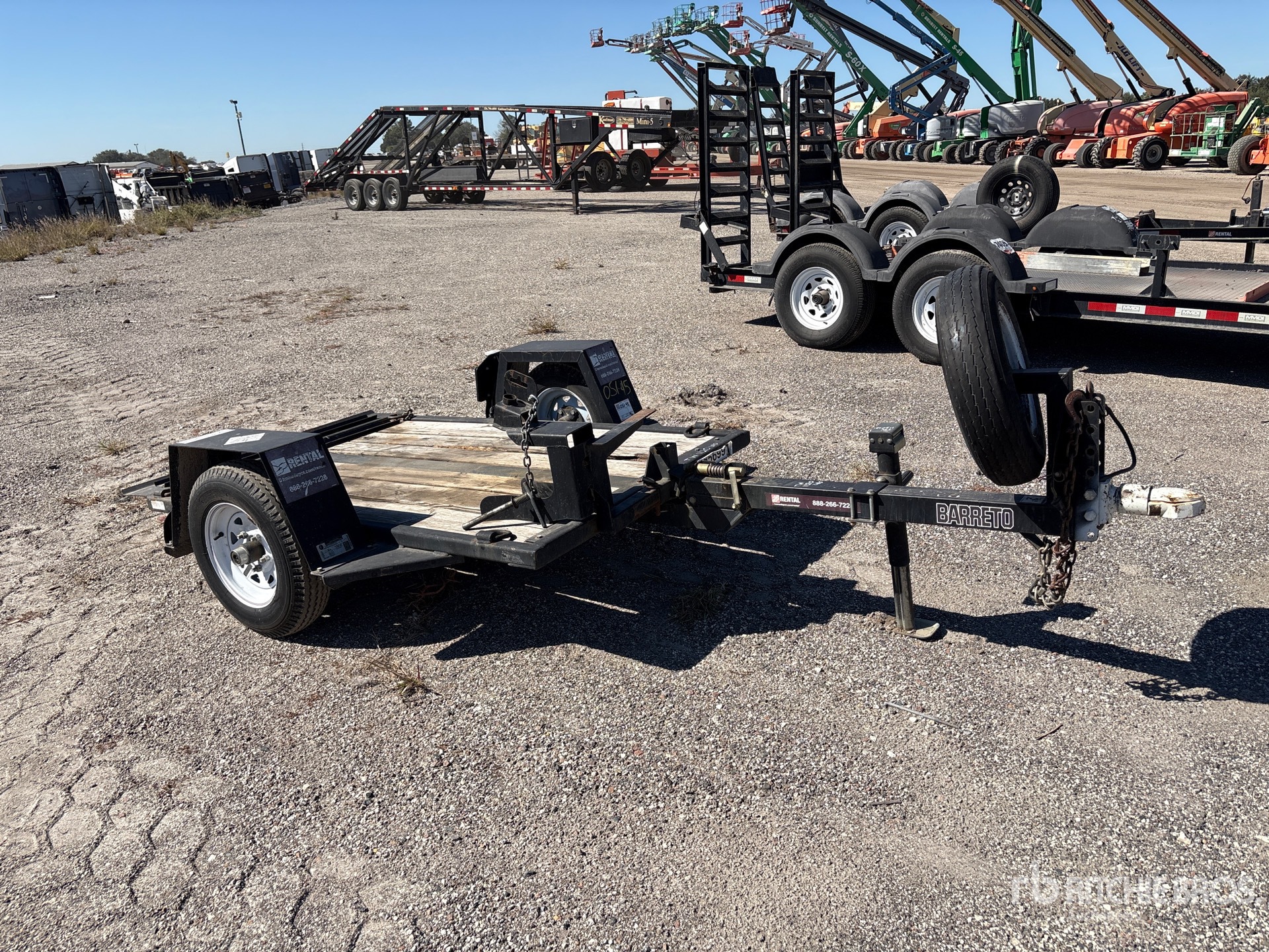 Aspect général with Image, coin avant droit