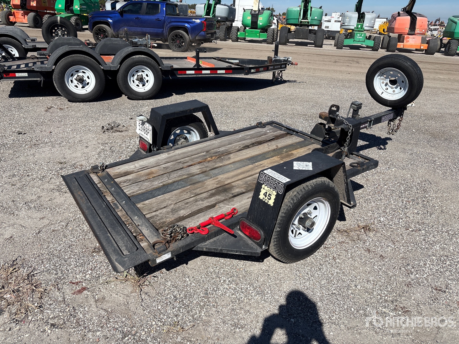 Aspect général with Image, coin arrière droit