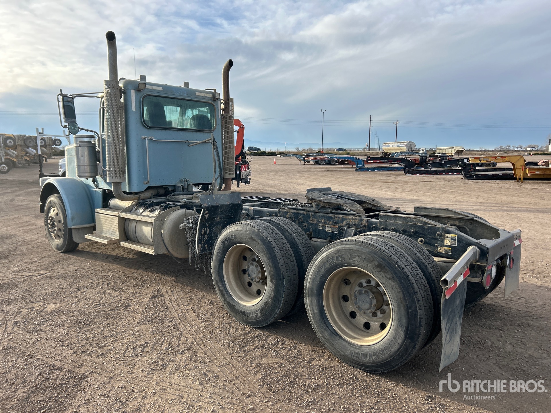 General Appearance with Bild, Ecke hinten links