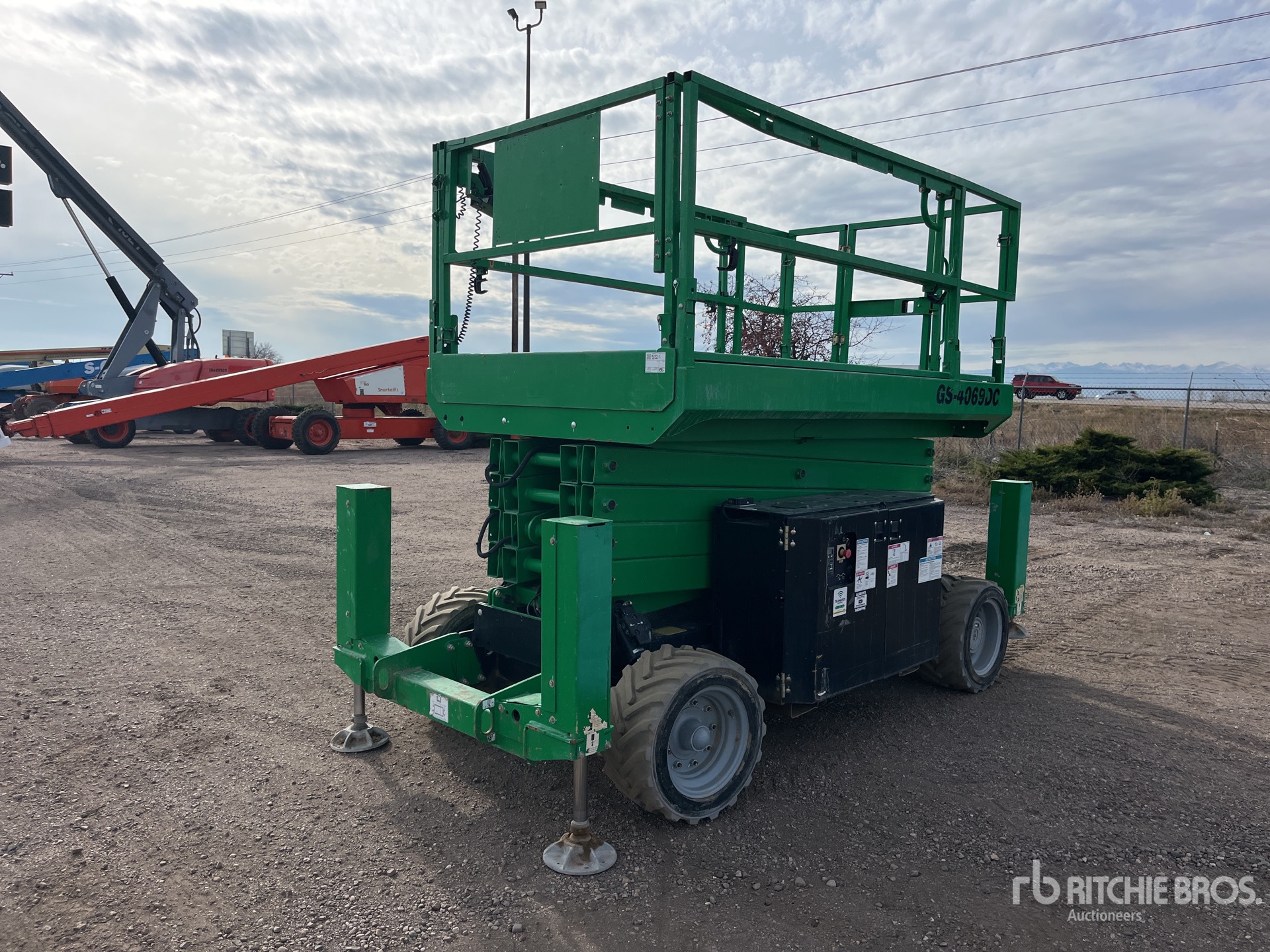 General Appearance with Featured Photo