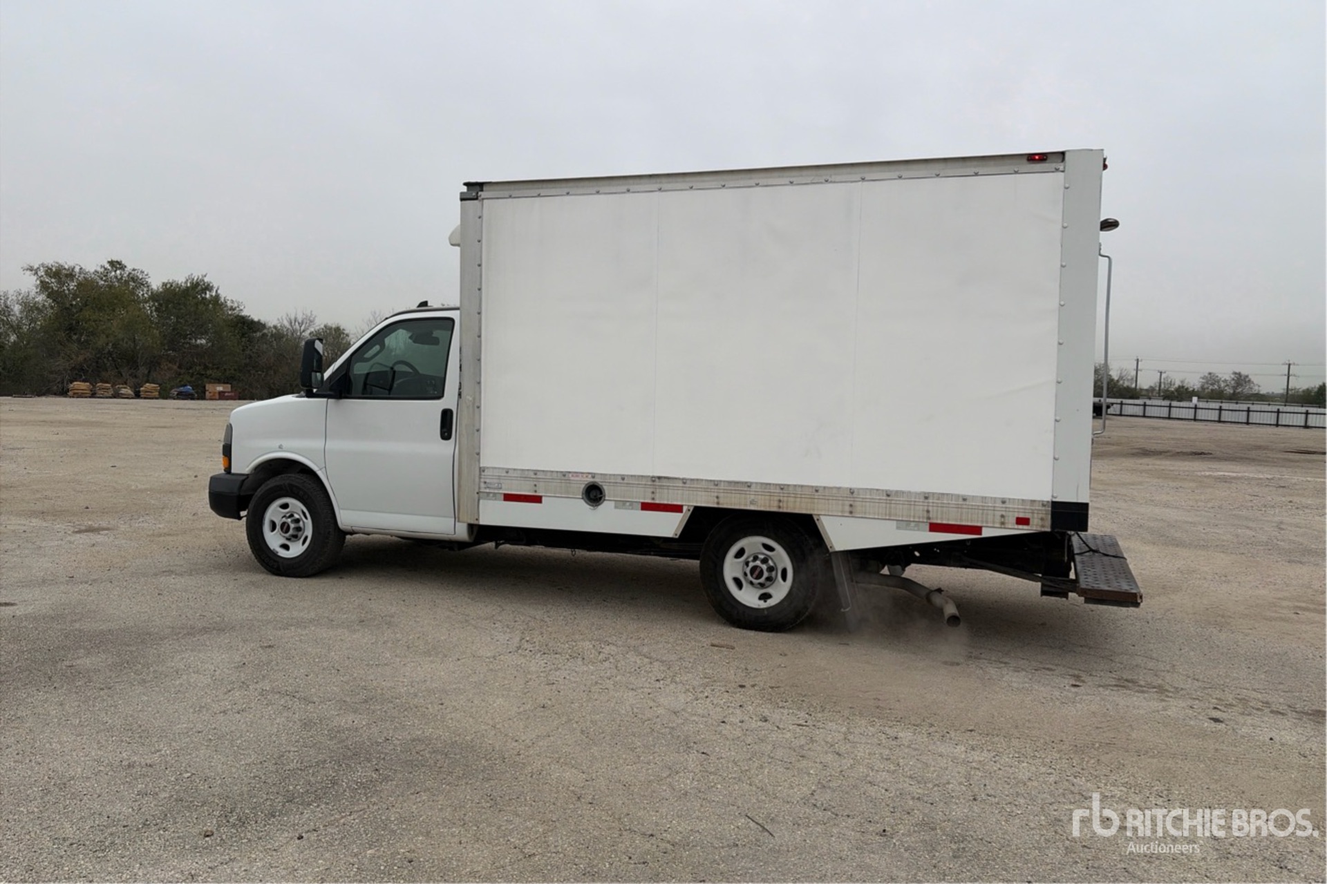 General Appearance with Picture, Left Rear Corner