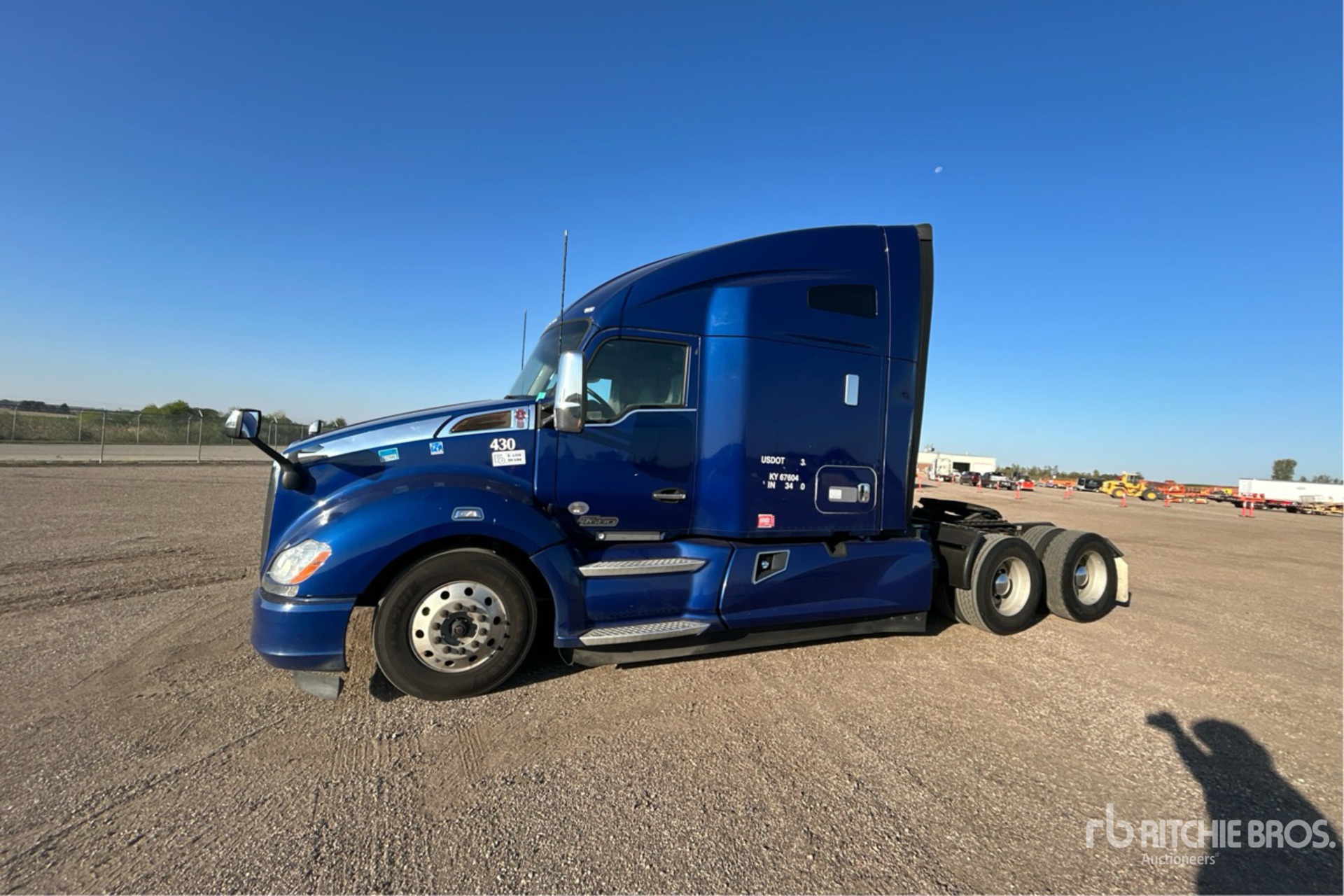 General Appearance with Picture, Left Front Corner