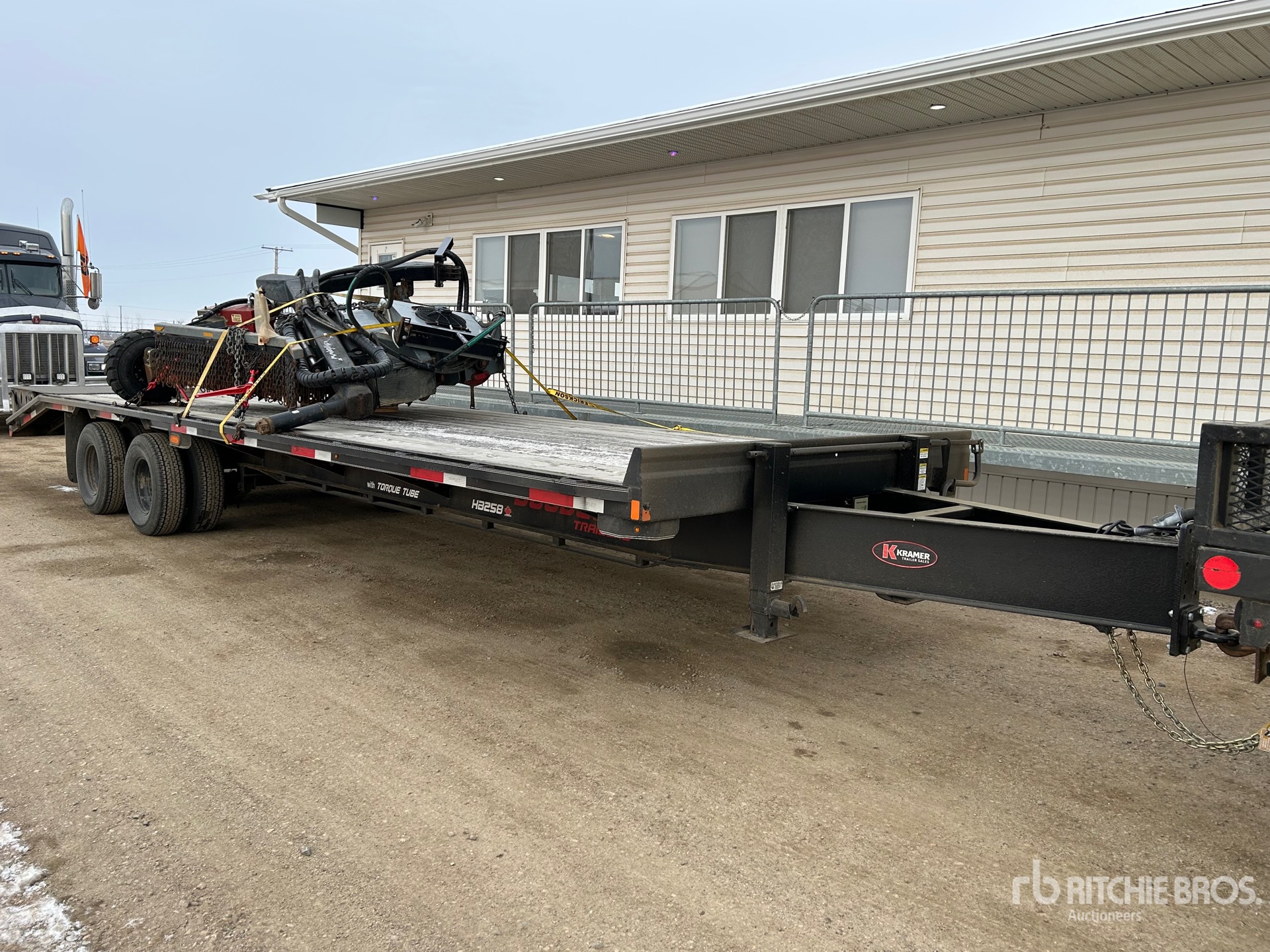 General Appearance with Foto, angolo anteriore sinistro