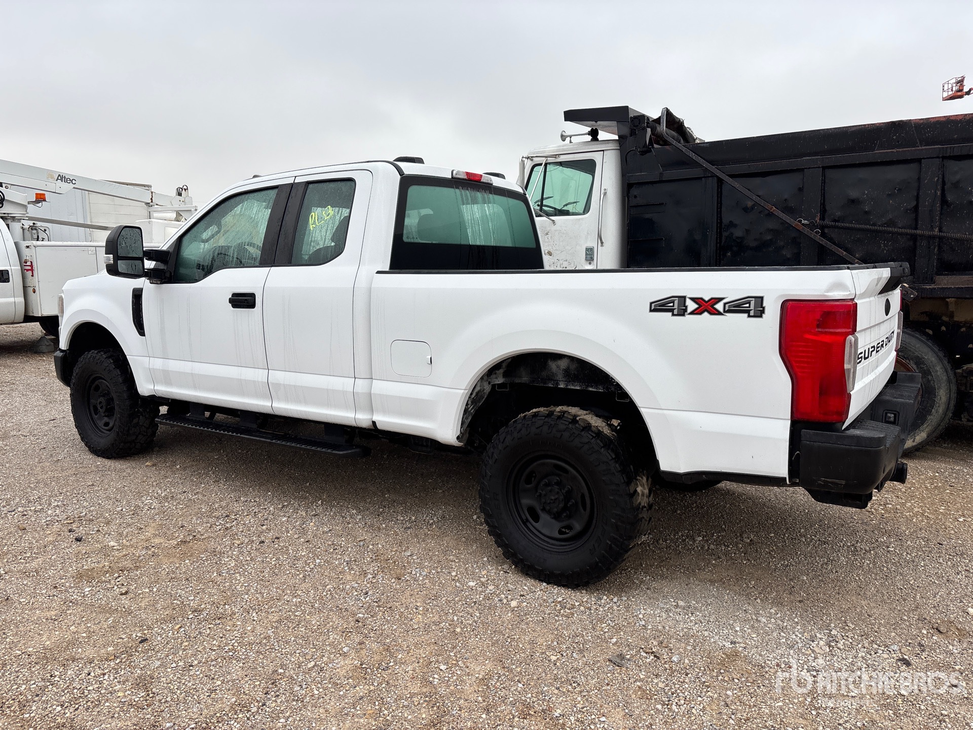 General Appearance with Imagen: esquina trasera izquierda