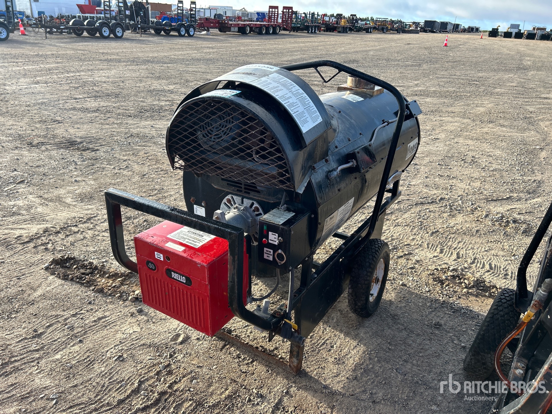 General Appearance with Foto, angolo anteriore sinistro