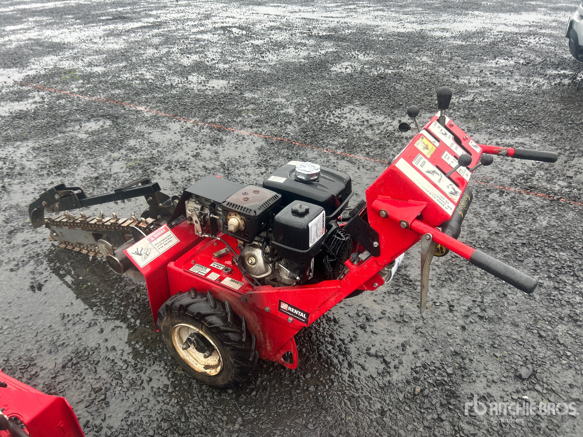 General Appearance with Foto, angolo posteriore sinistro