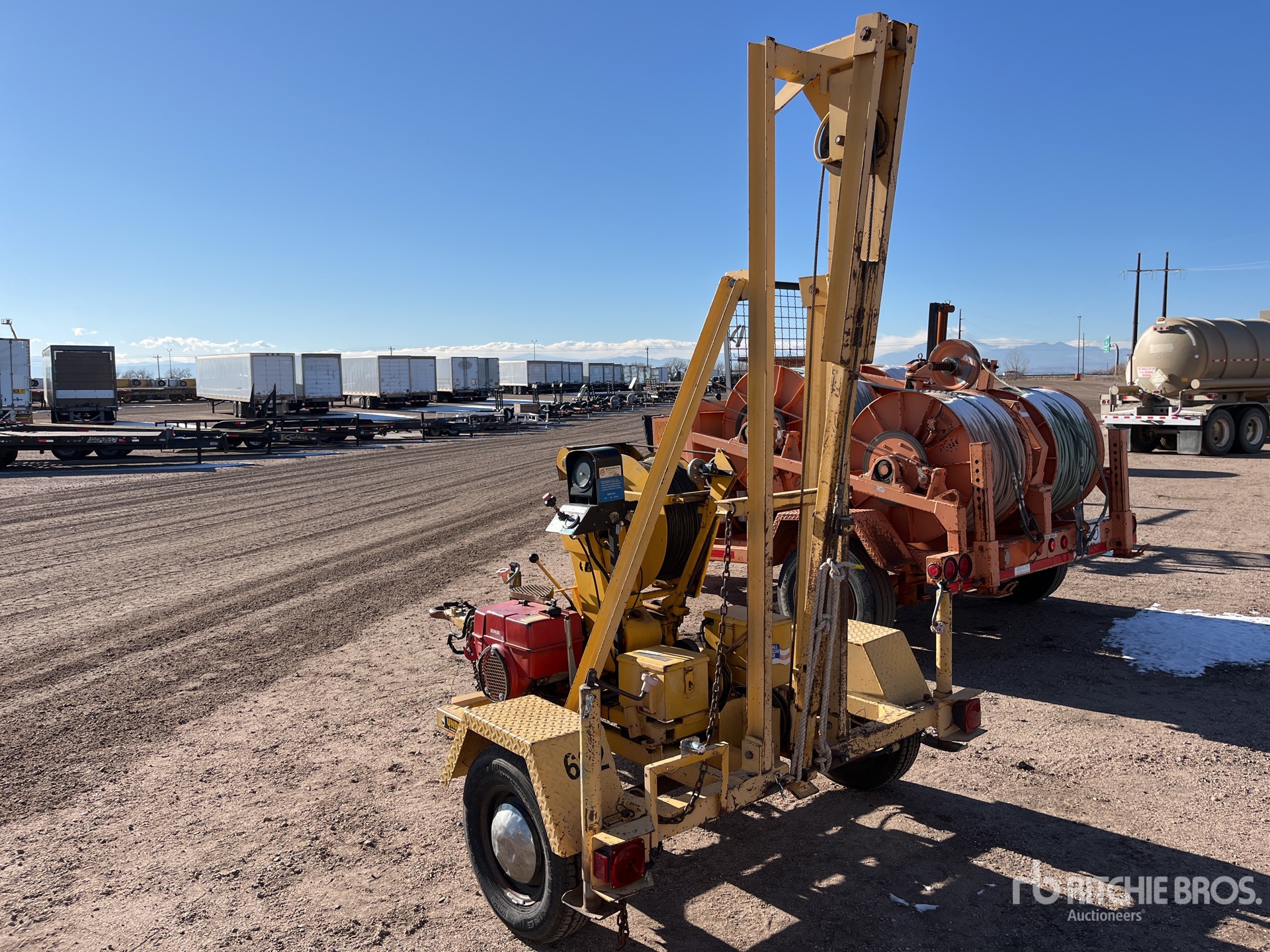 Aspect général with Image, coin arrière gauche