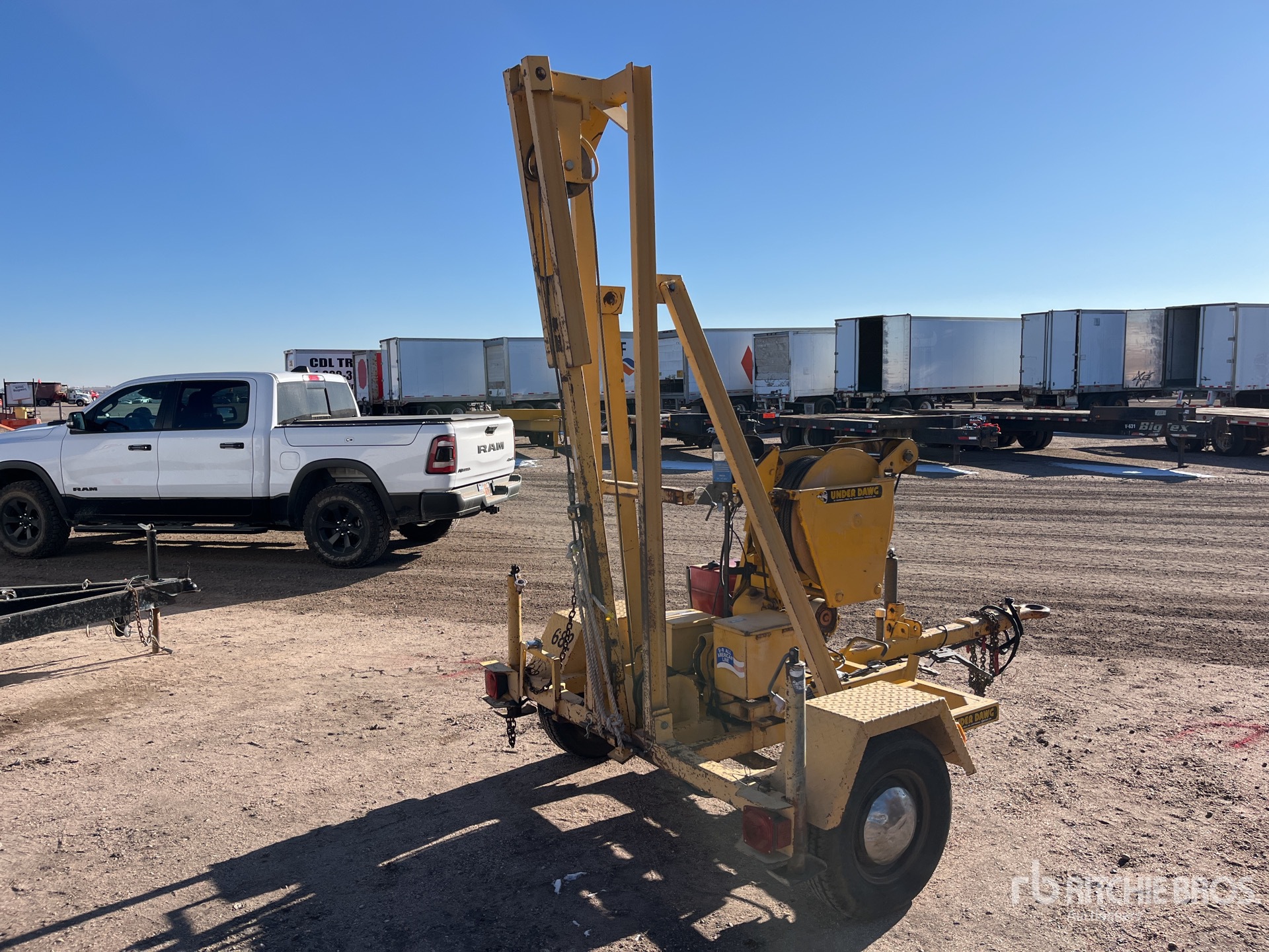 Aspect général with Image, coin arrière droit