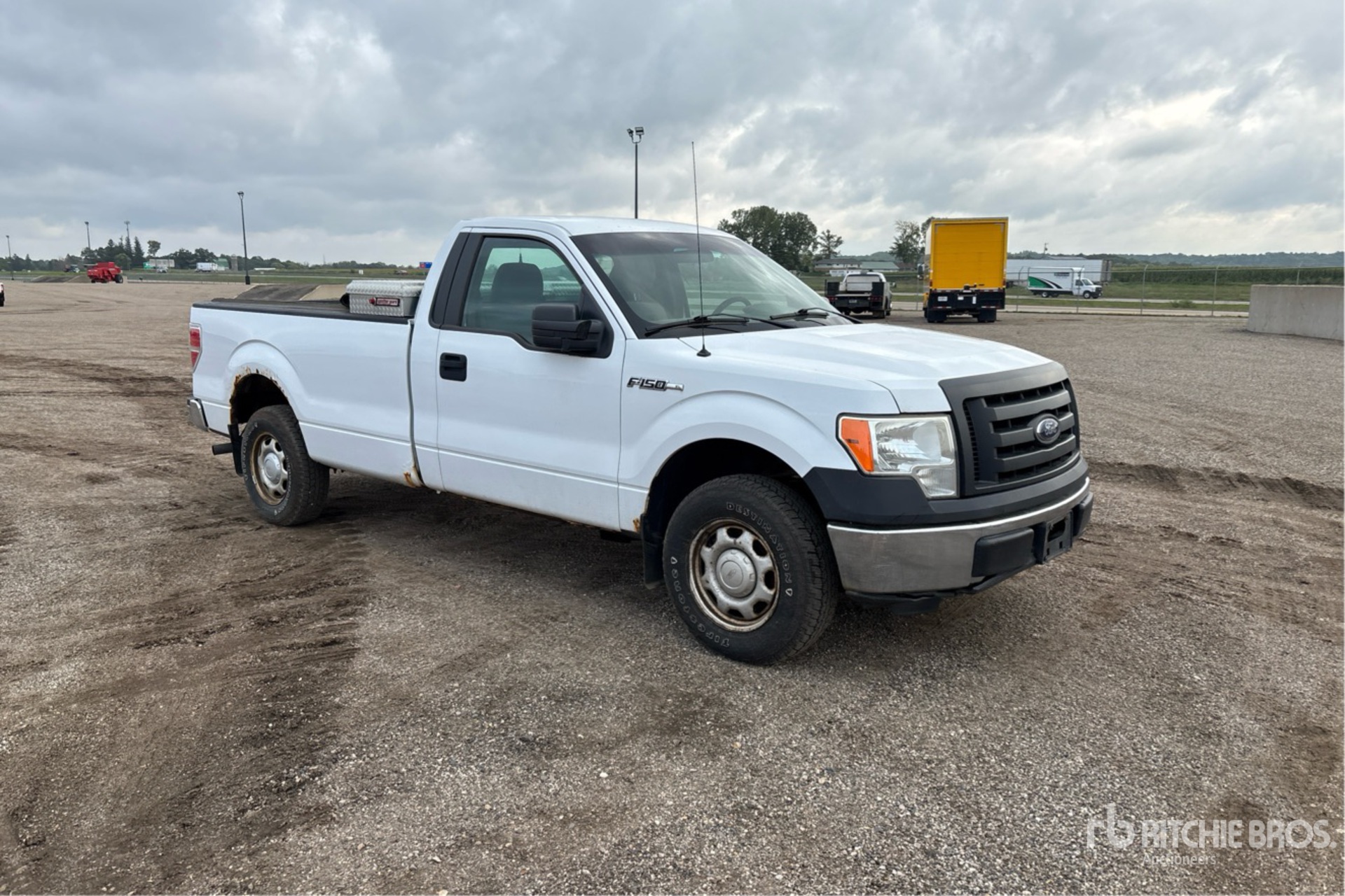 General Appearance with Picture, Right Front Corner