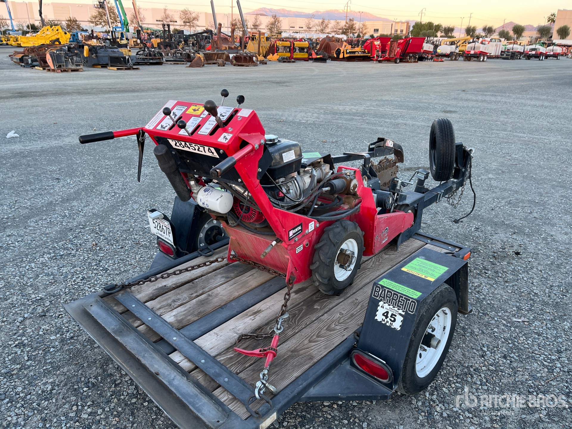 General Appearance with Foto, angolo anteriore sinistro