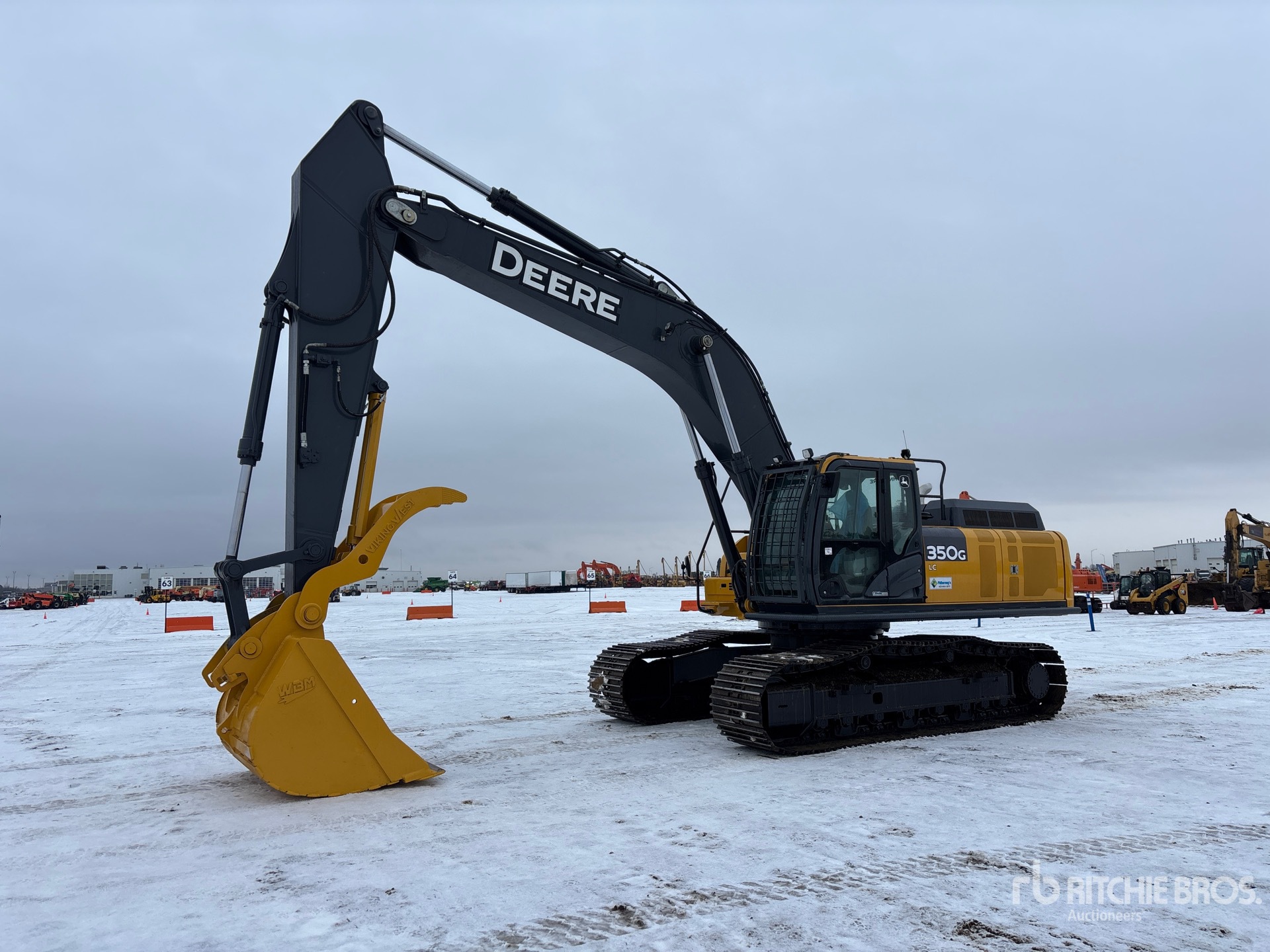 General Appearance with Bild, Ecke vorne links