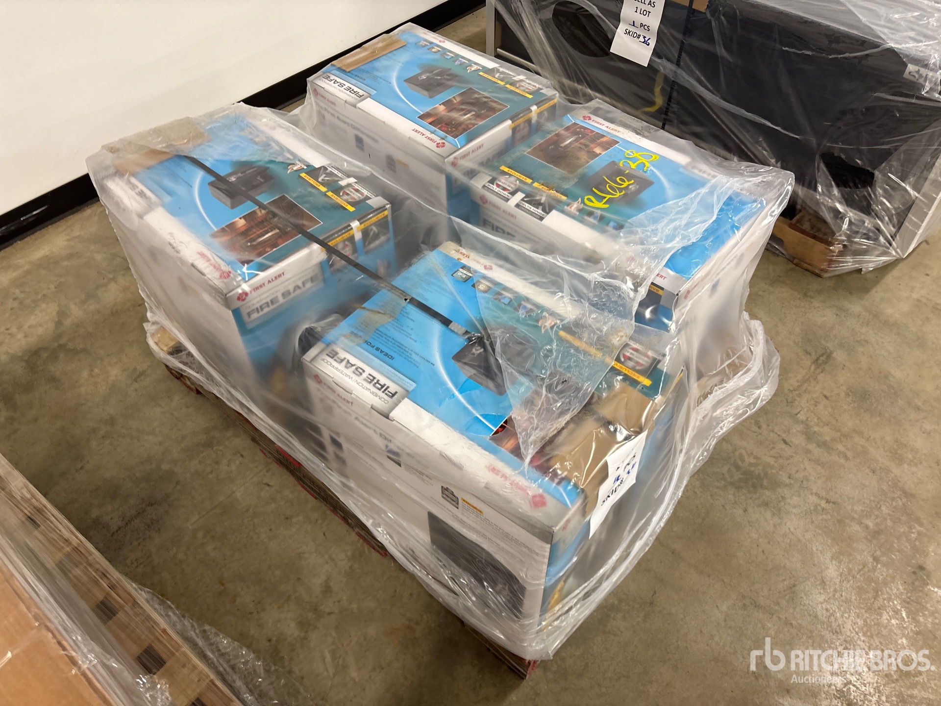 General Appearance with Bild, Ecke vorne rechts