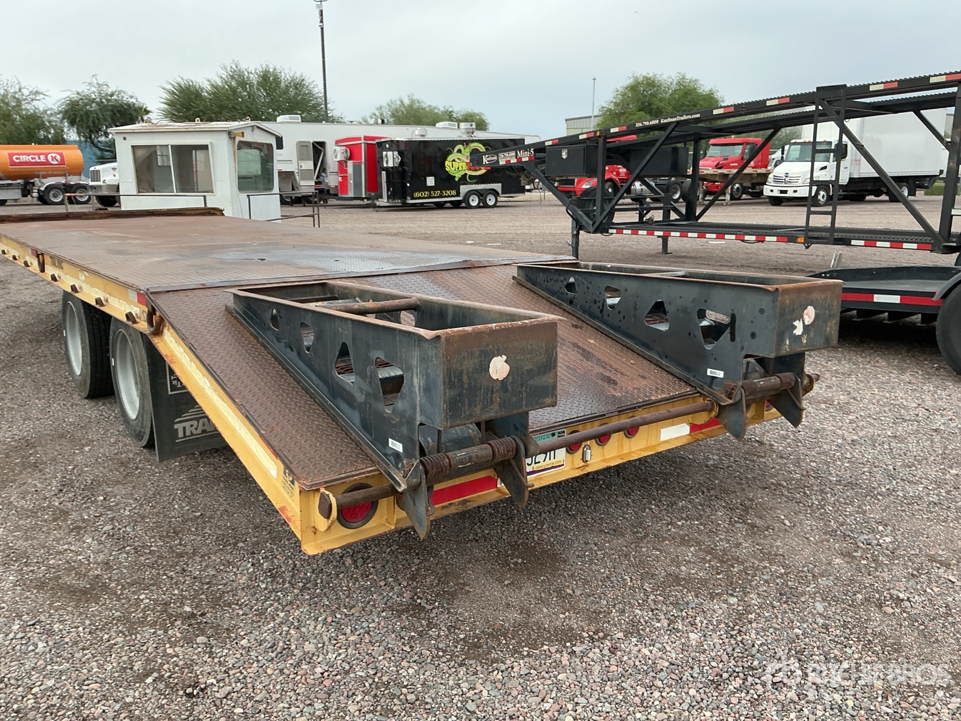 General Appearance with Zdjęcie, lewy dolny róg