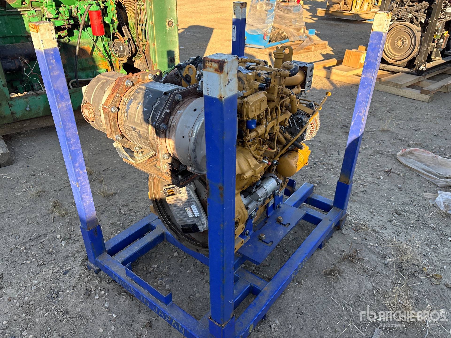 General Appearance with Foto, angolo anteriore sinistro