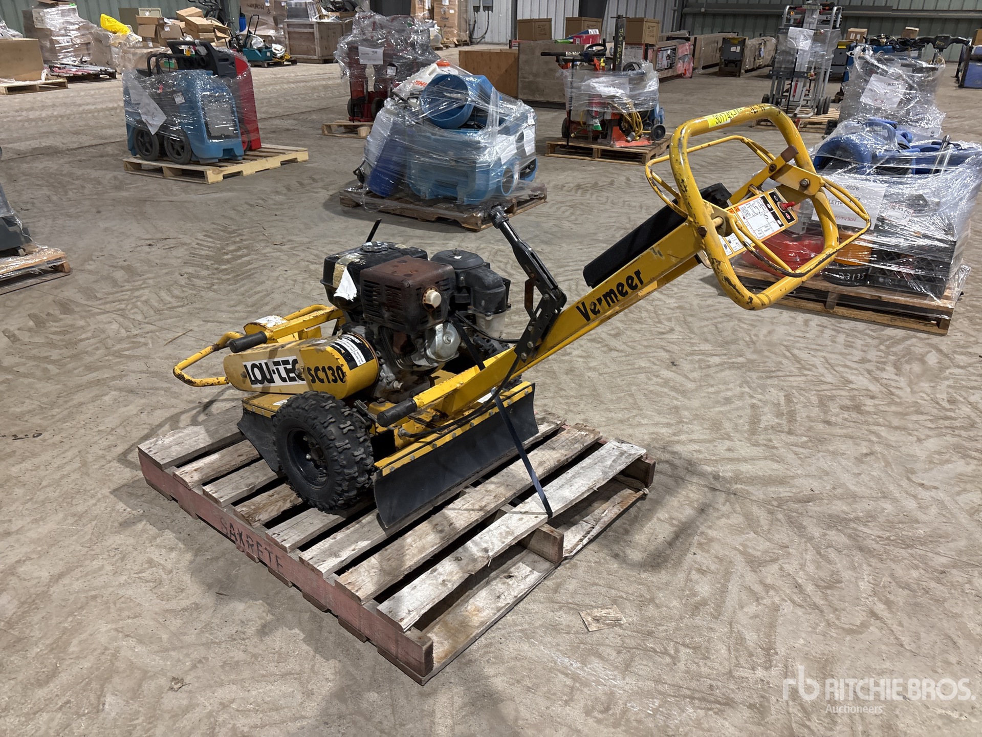 General Appearance with Foto, angolo posteriore sinistro