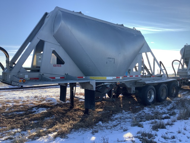 1990 Beall Pneumatic Bulk Trailer