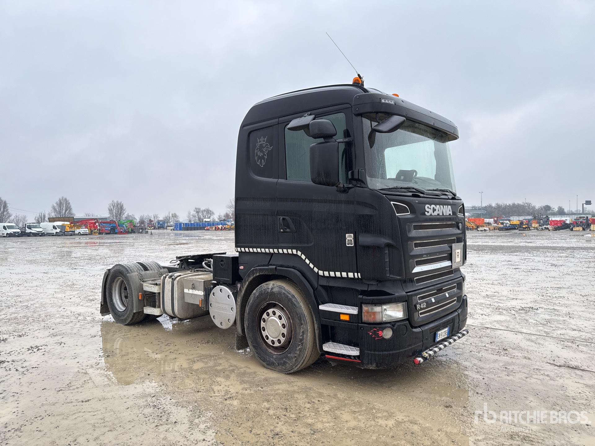 General Appearance with Picture, Right Front Corner