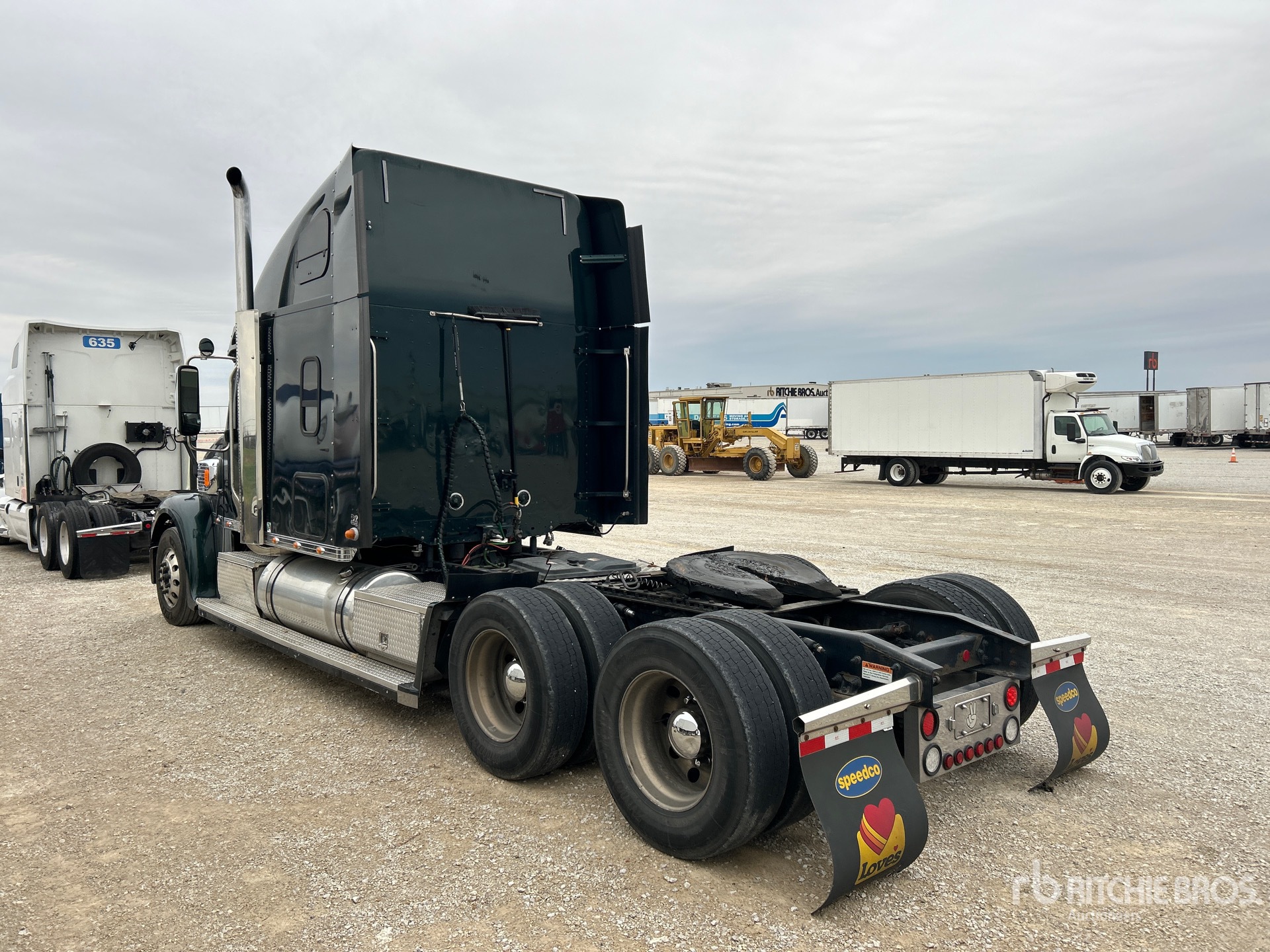 General Appearance with Bild, Ecke hinten links