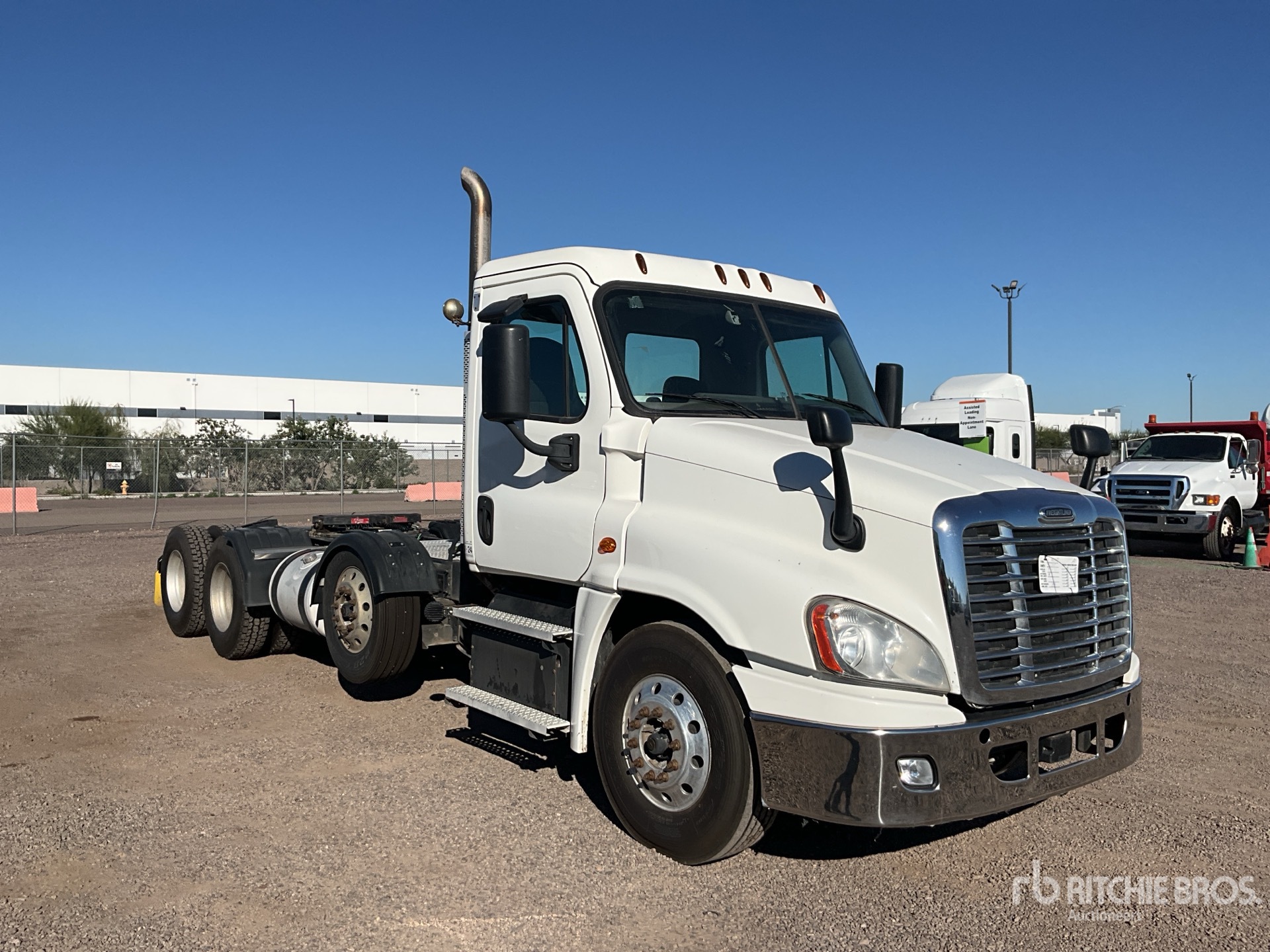 Aspect général with Image, coin avant droit