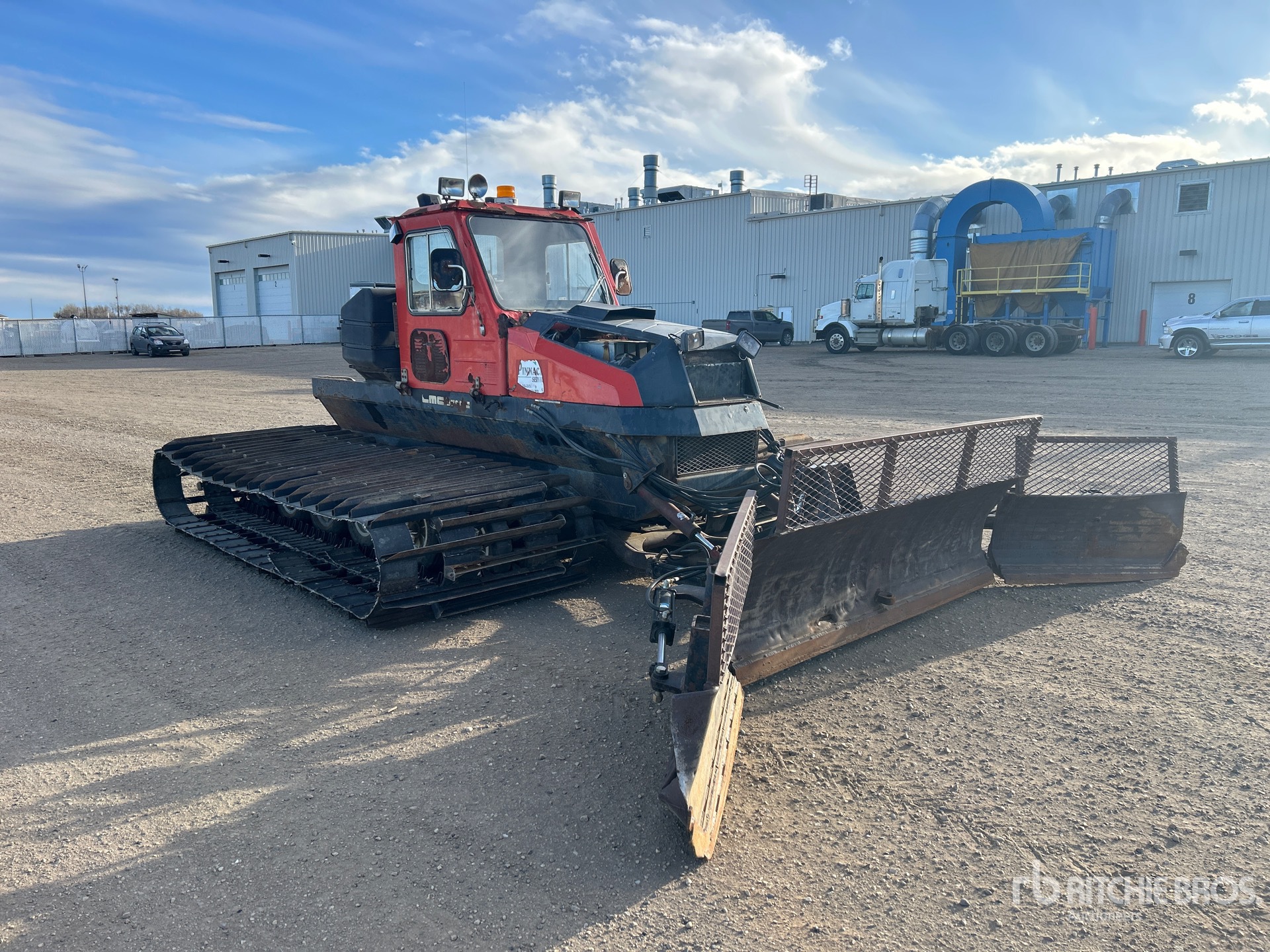 General Appearance with Bild, Ecke vorne rechts