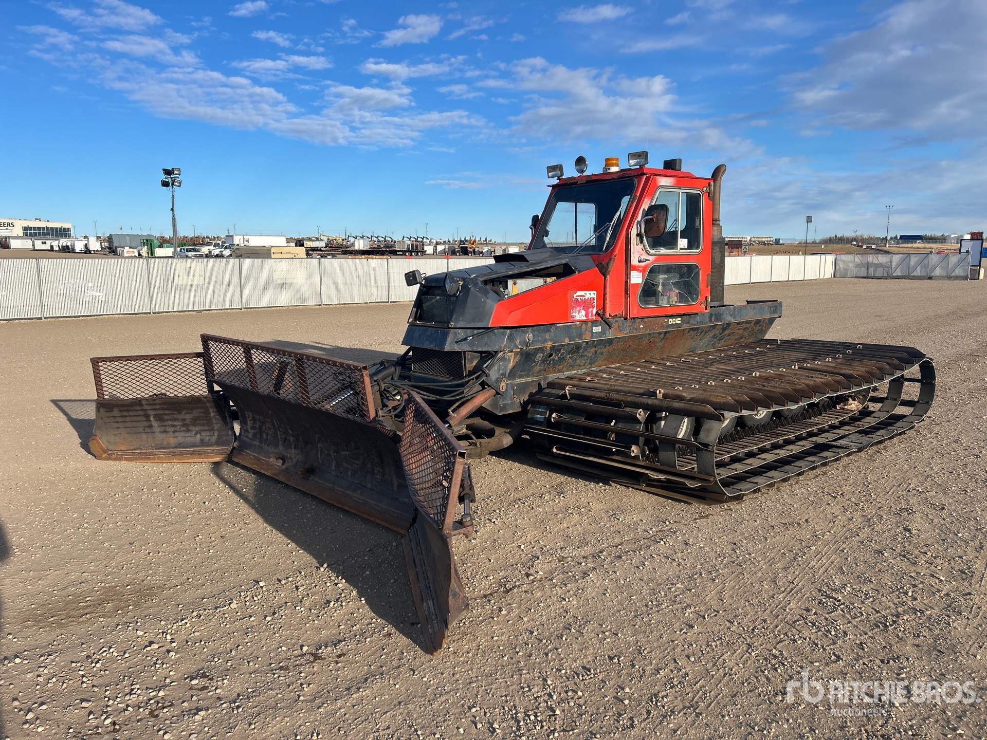 General Appearance with Bild, Ecke vorne links