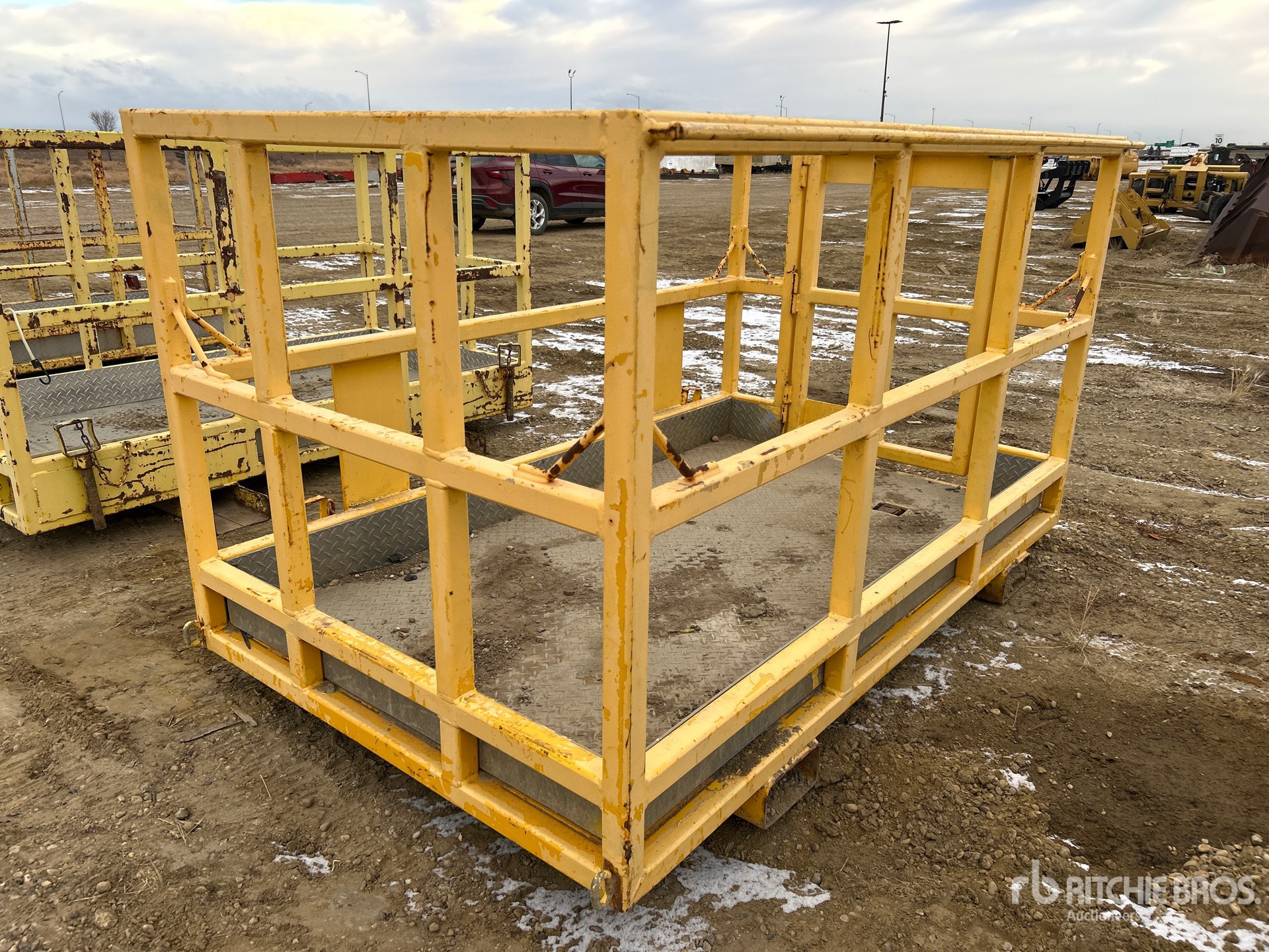 General Appearance with Bild, Ecke hinten links