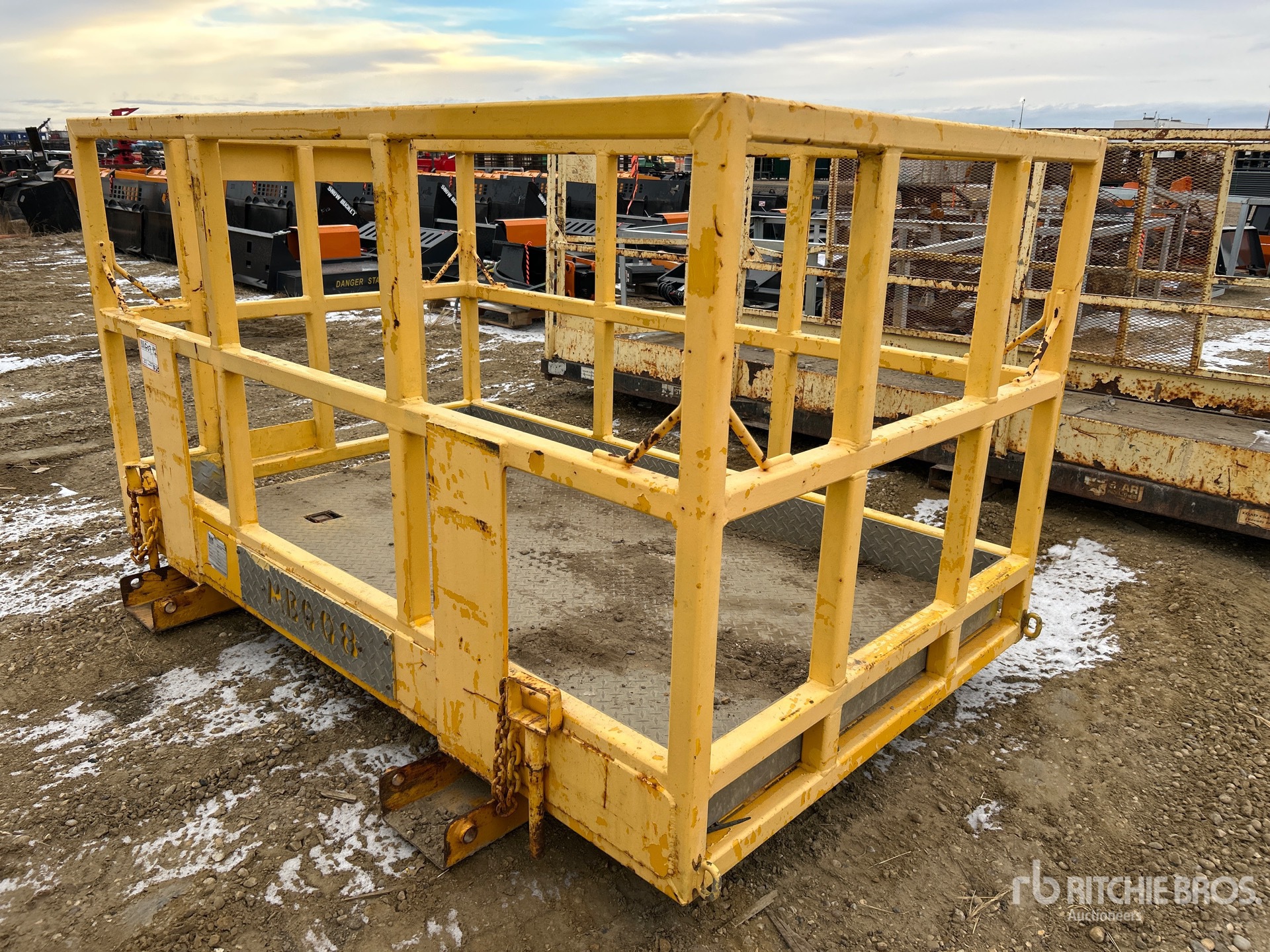 General Appearance with Bild, Ecke vorne links