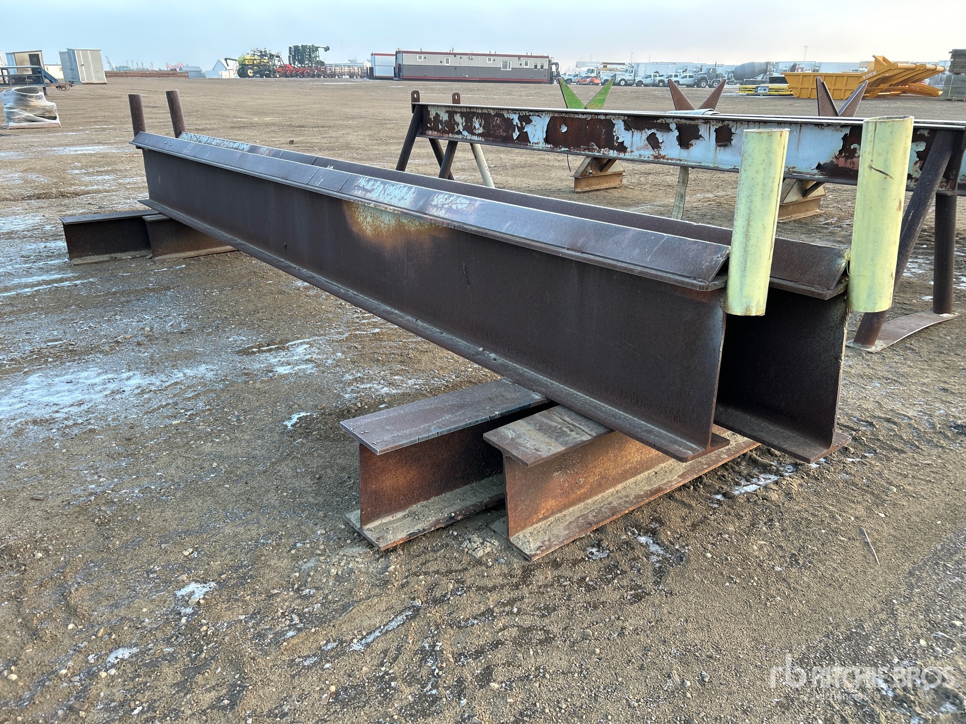 General Appearance with Bild, Ecke vorne rechts