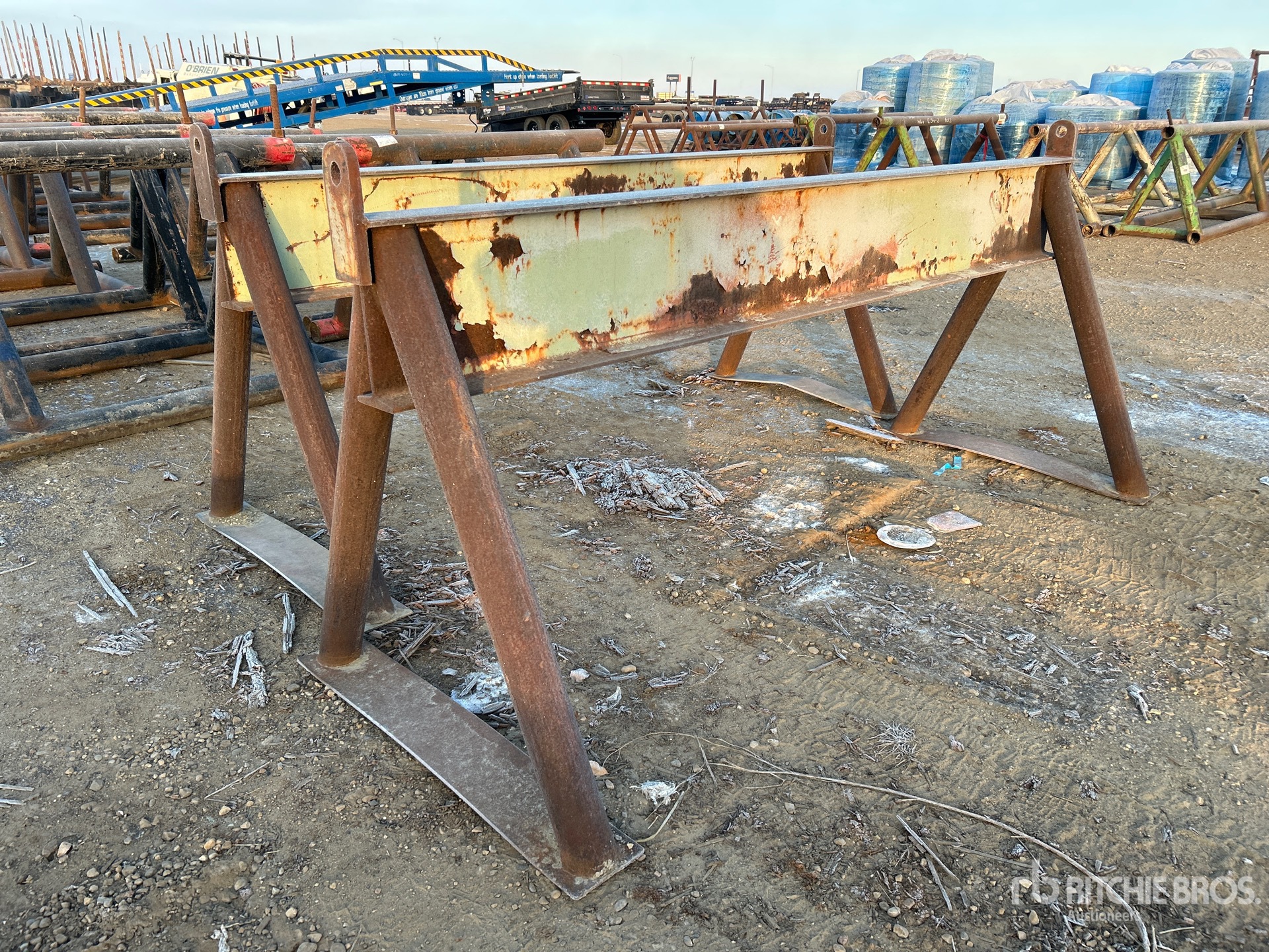 General Appearance with Bild, Ecke vorne links