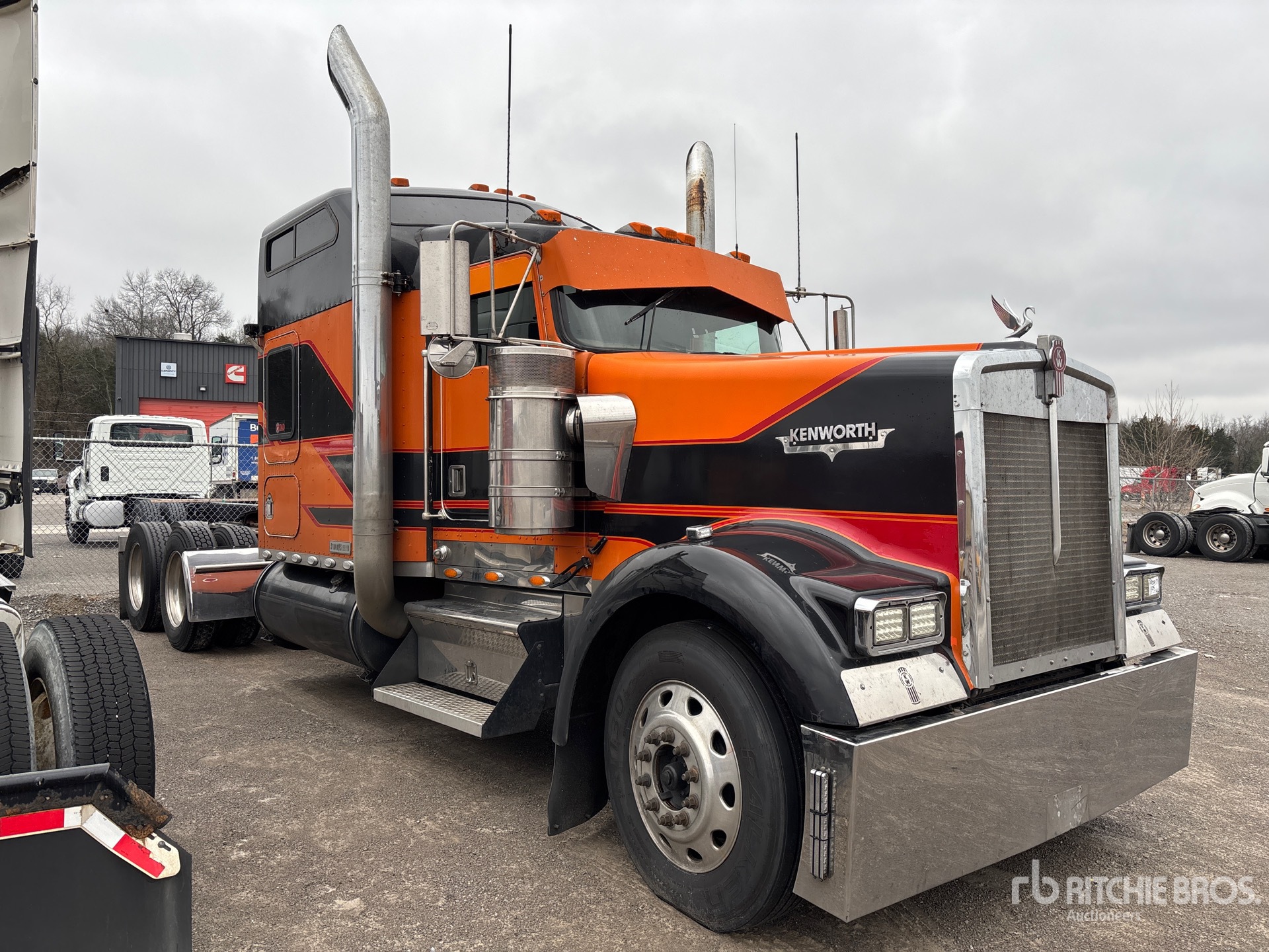 Aspect général with Image, coin avant droit