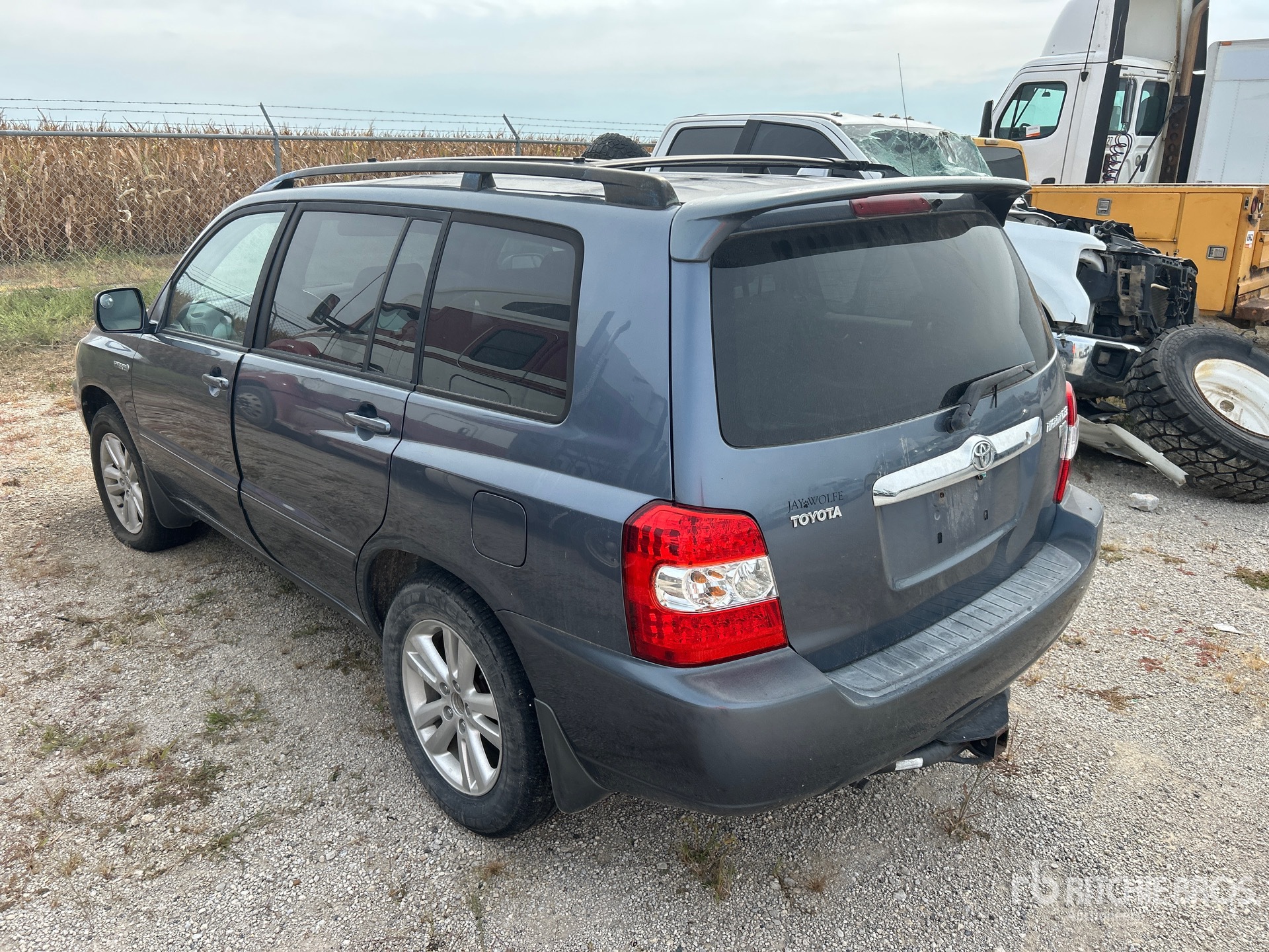 General Appearance with Picture, Left Rear Corner