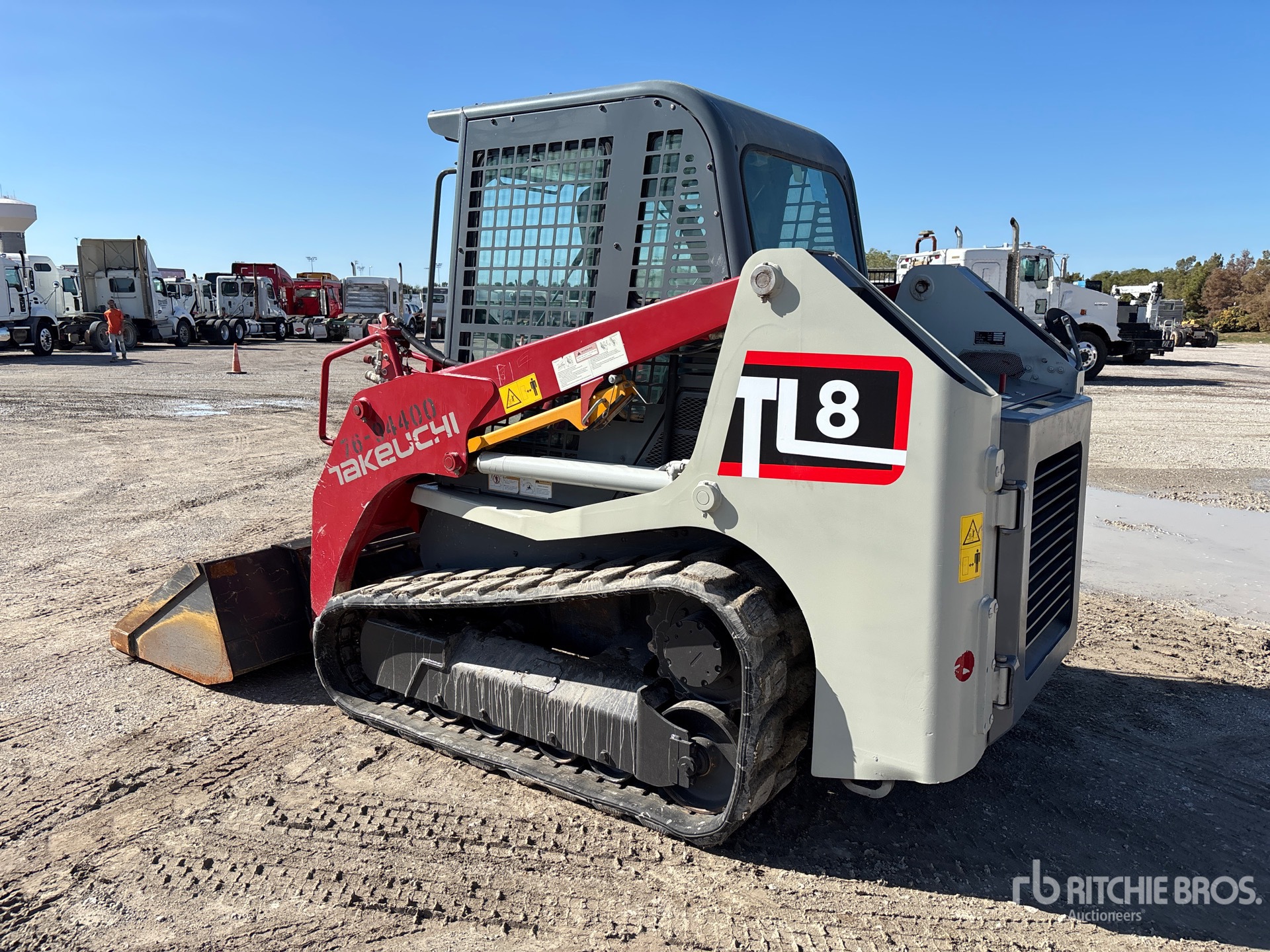 General Appearance with Picture, Left Rear Corner