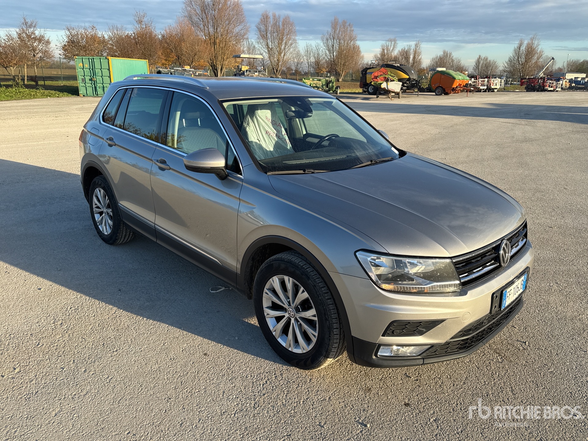 General Appearance with Picture, Right Front Corner